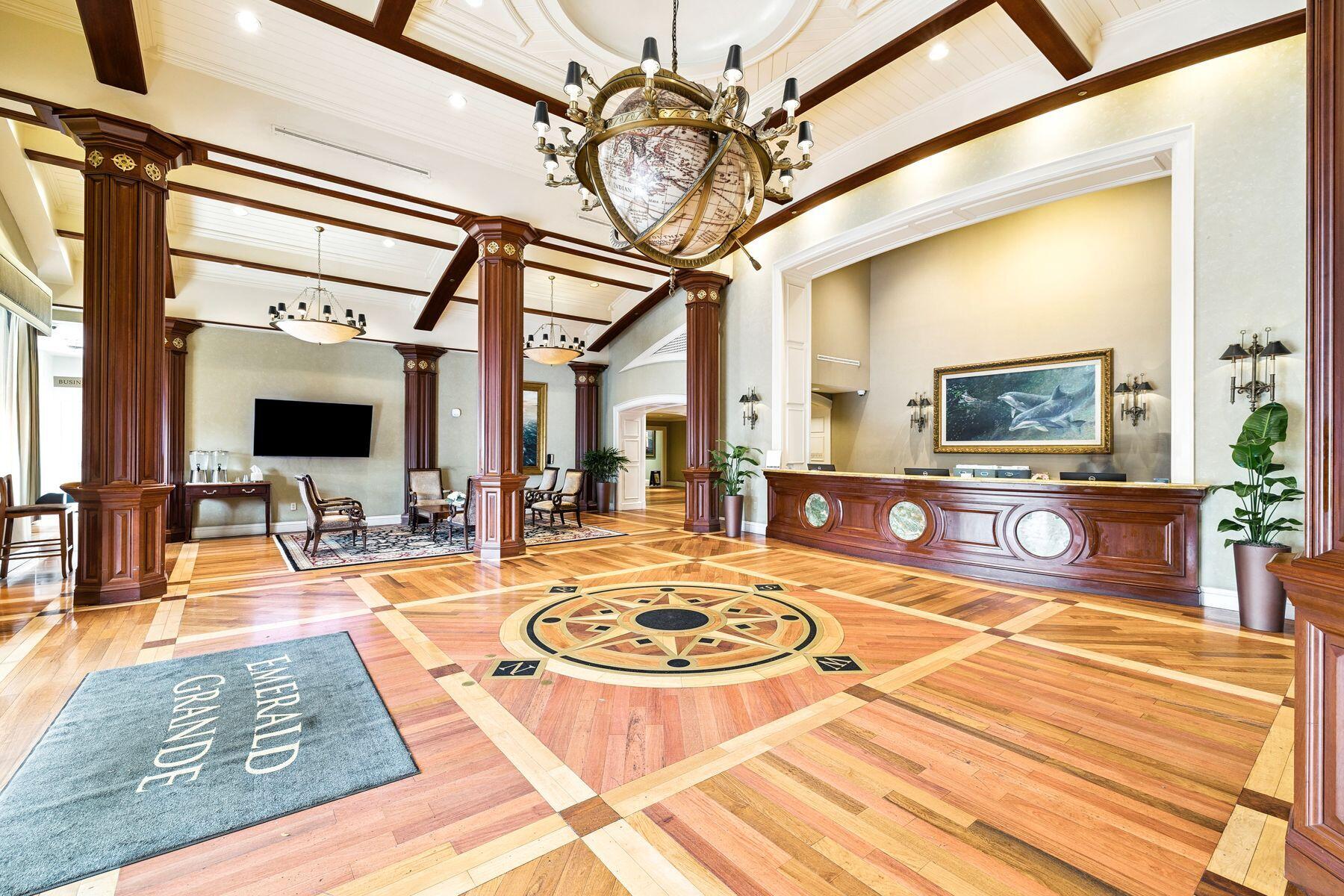 EMERALD GRANDE - Residential