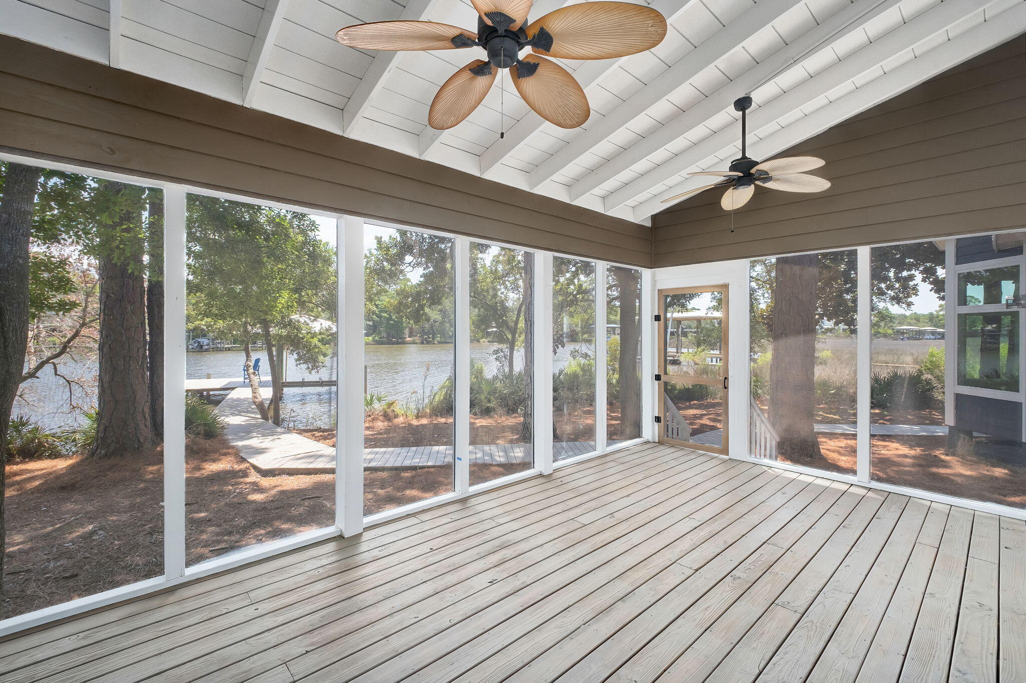 WOODLAND BAYOU ESTATES - Residential