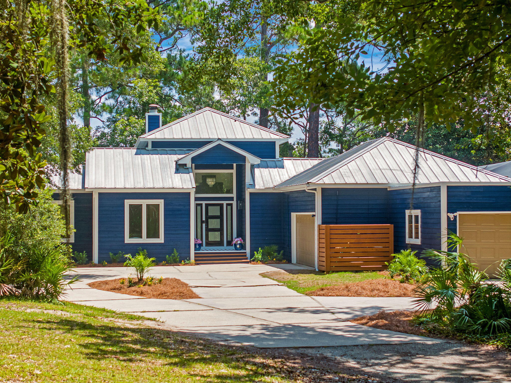WOODLAND BAYOU ESTATES - Residential