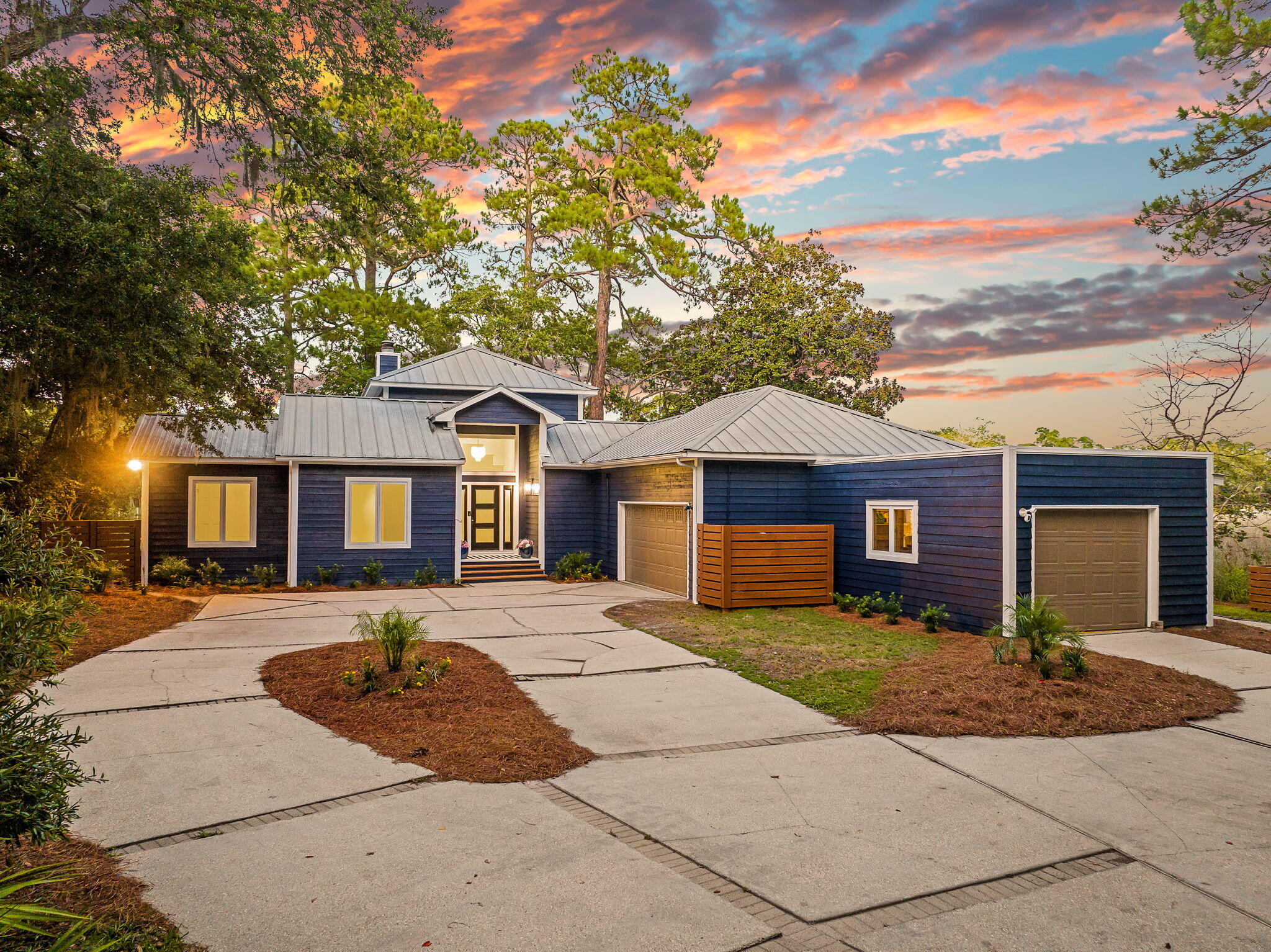 WOODLAND BAYOU ESTATES - Residential