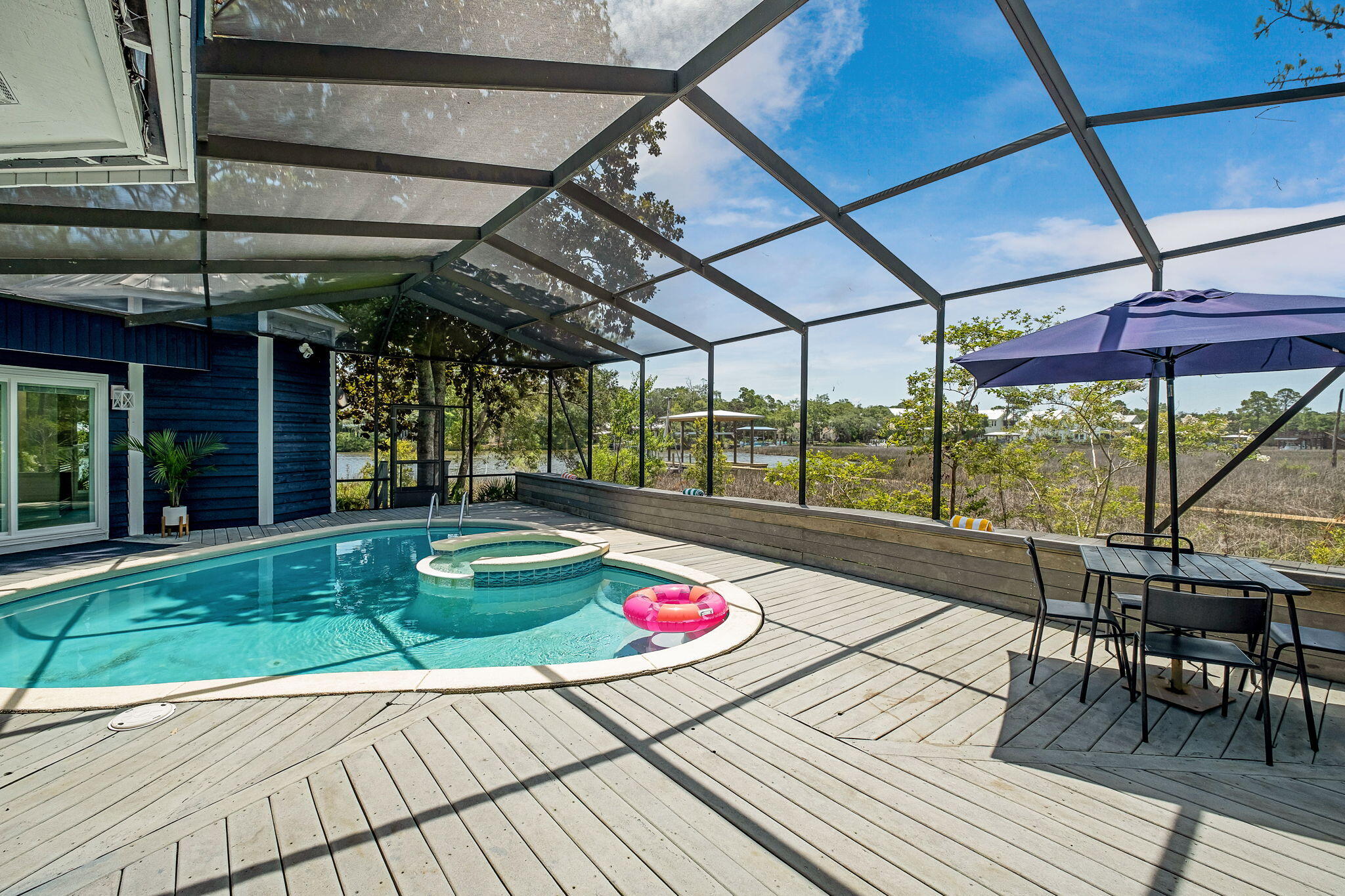 WOODLAND BAYOU ESTATES - Residential