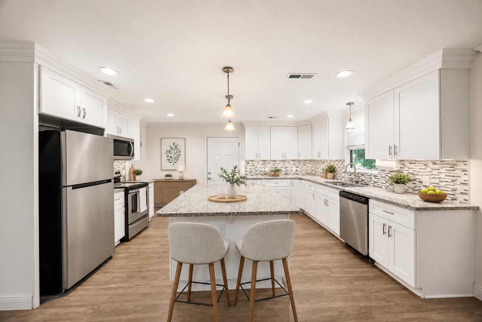 LAKESIDE VILLAS - Residential