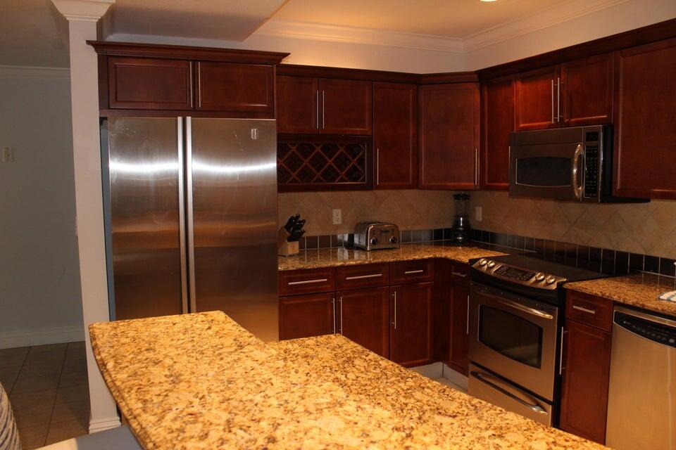 EMERALD GRANDE - Residential