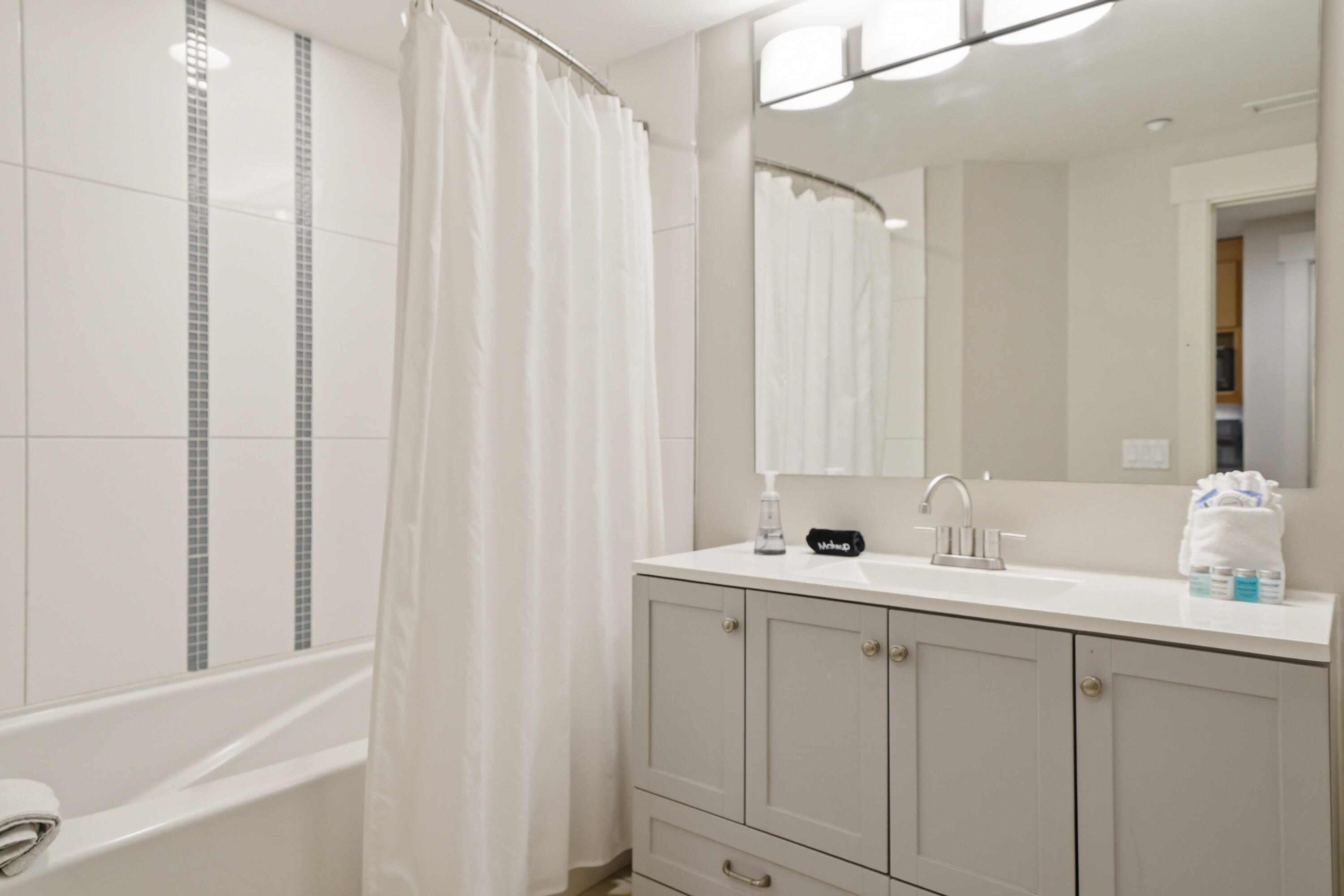 BAHIA CONDO - Residential