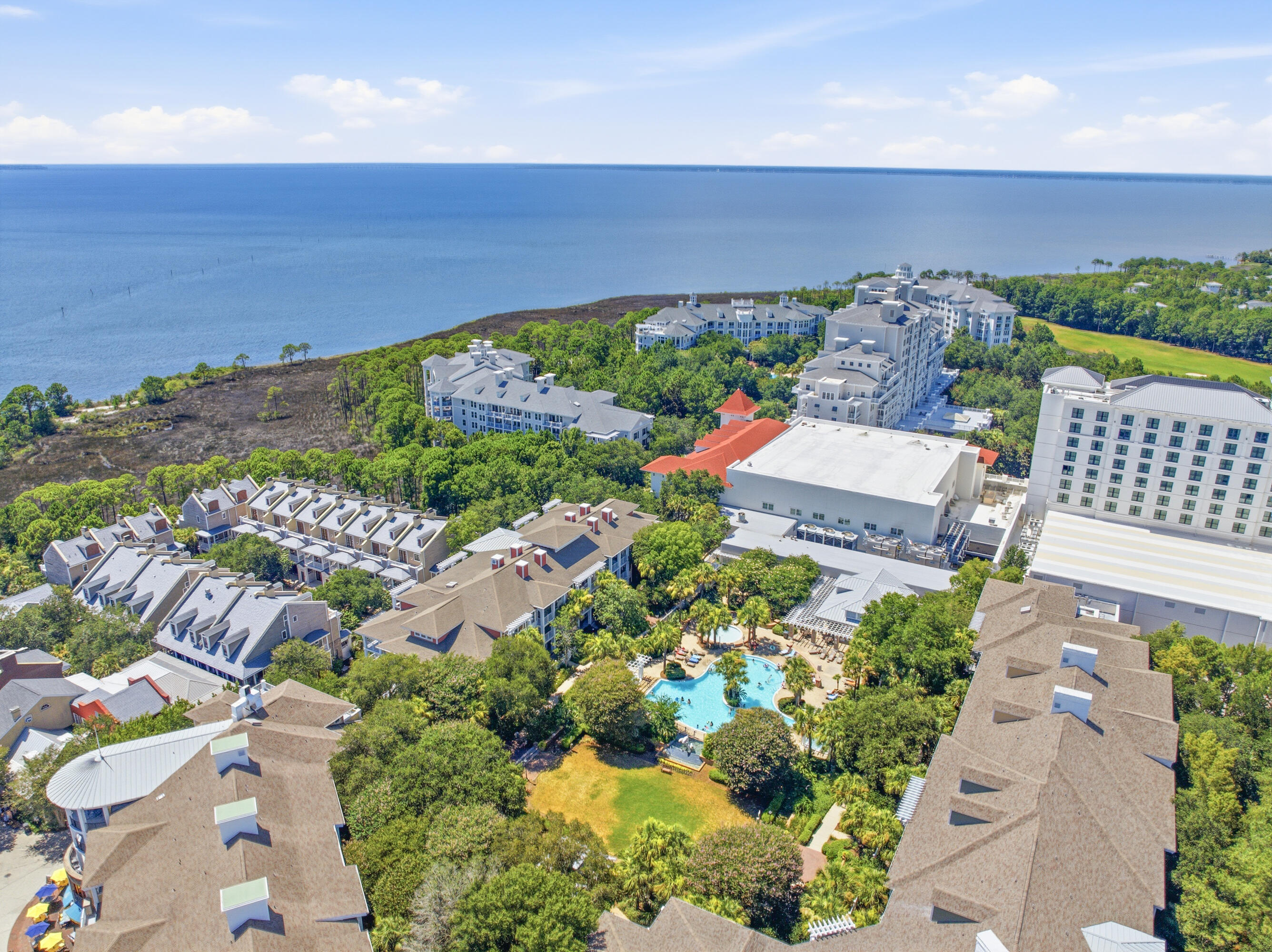 BAHIA CONDO - Residential