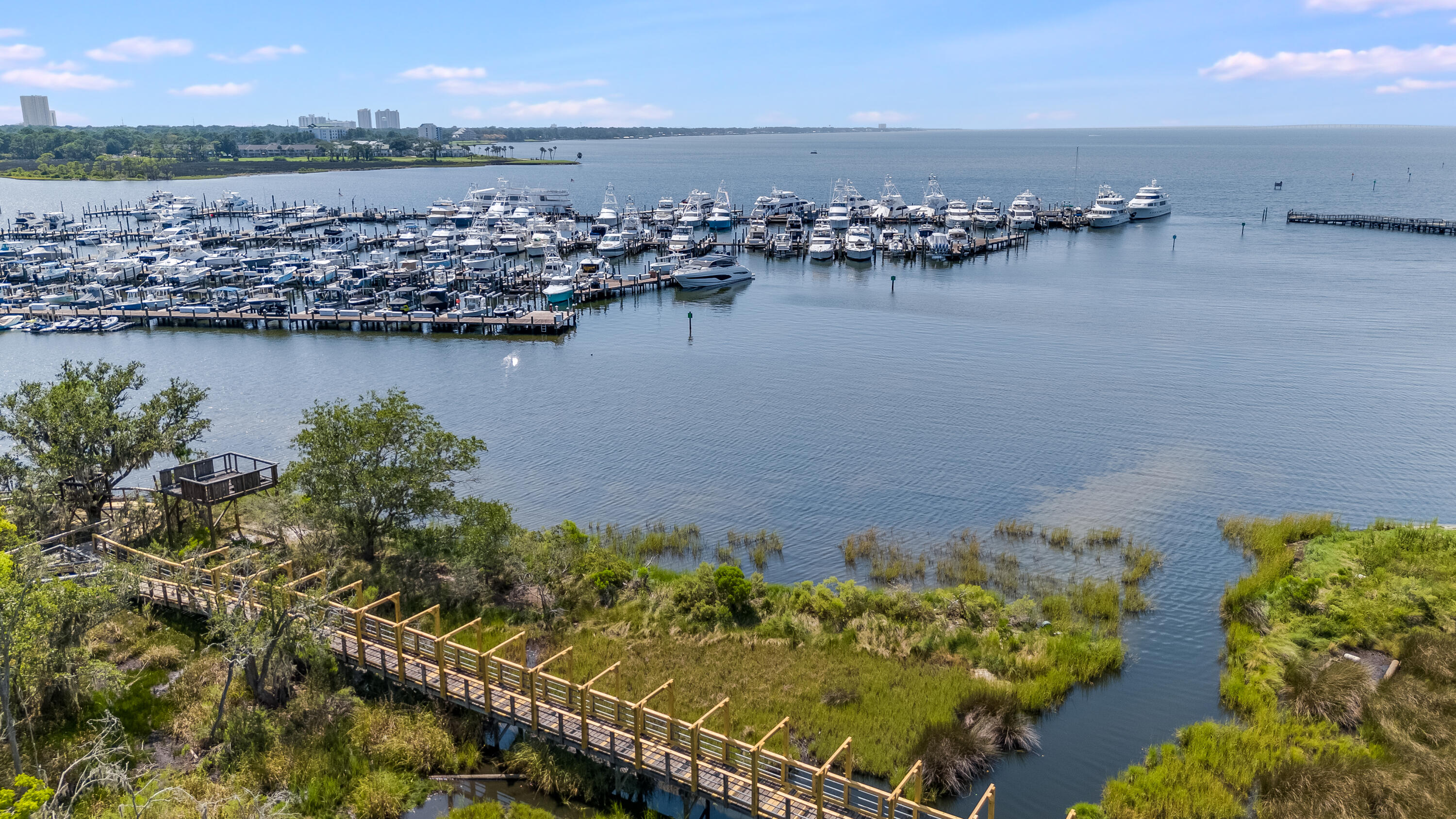 BAHIA CONDO - Residential
