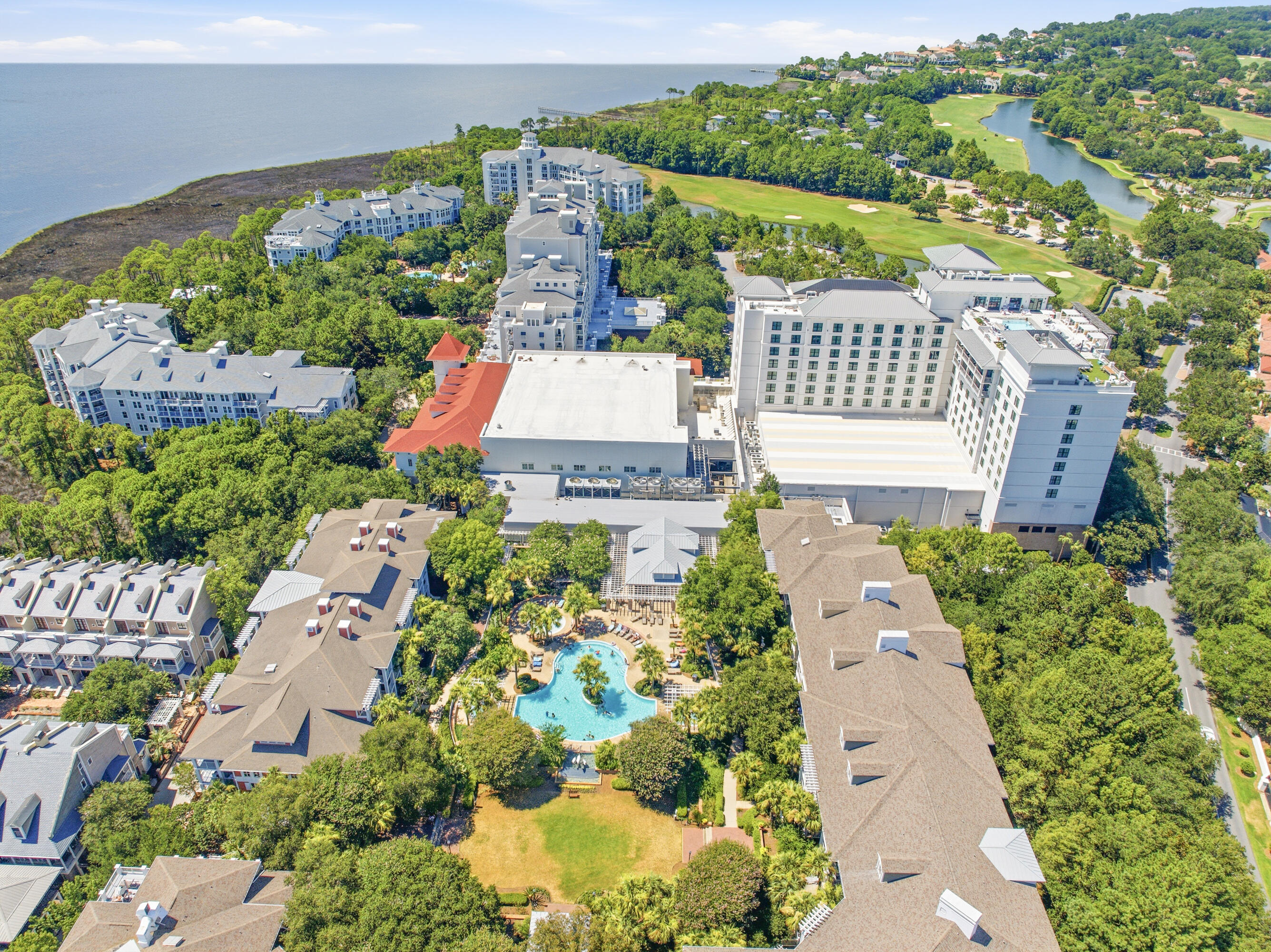 BAHIA CONDO - Residential
