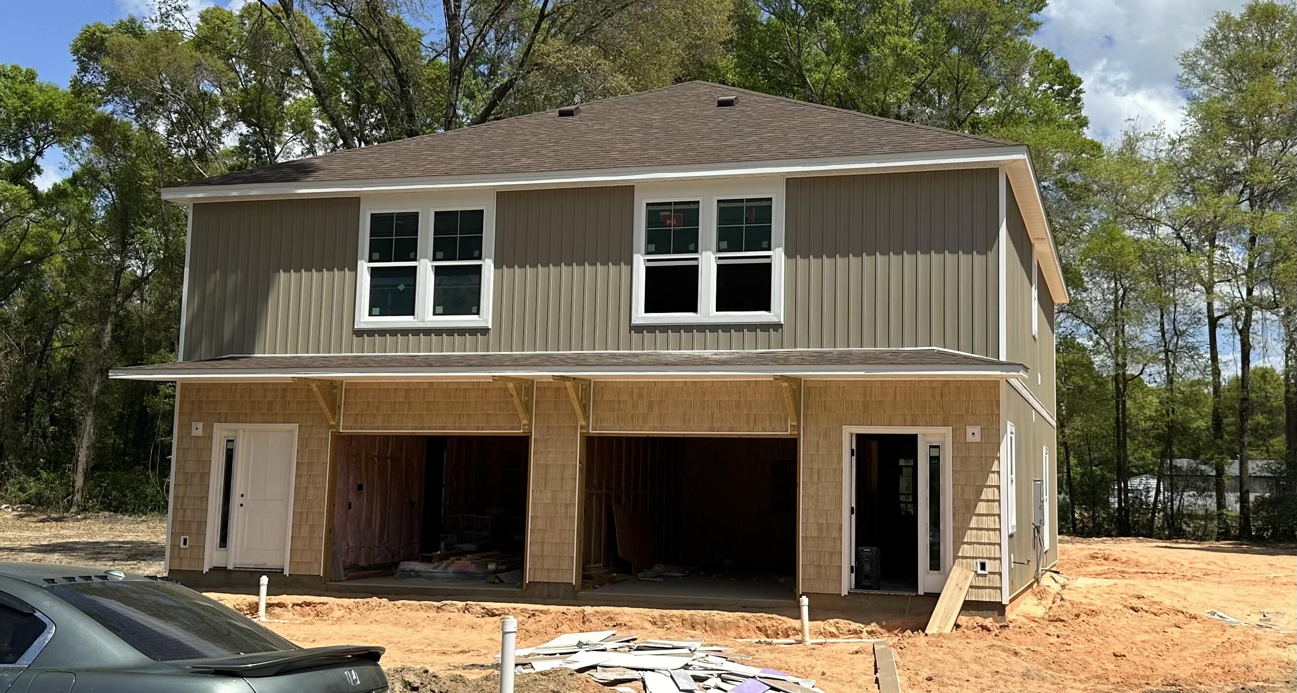 NEW NEW NEW ! Perfect opportunity to start investing in real estate,
Whether you're a first time homebuyer or adding onto your portfolio, this self paying duplex will meet your needs ! Each unit is a two-story 3 bed, 2.5 bath standard sized home.  Expected to be finished by June 2026, so be the first one in !