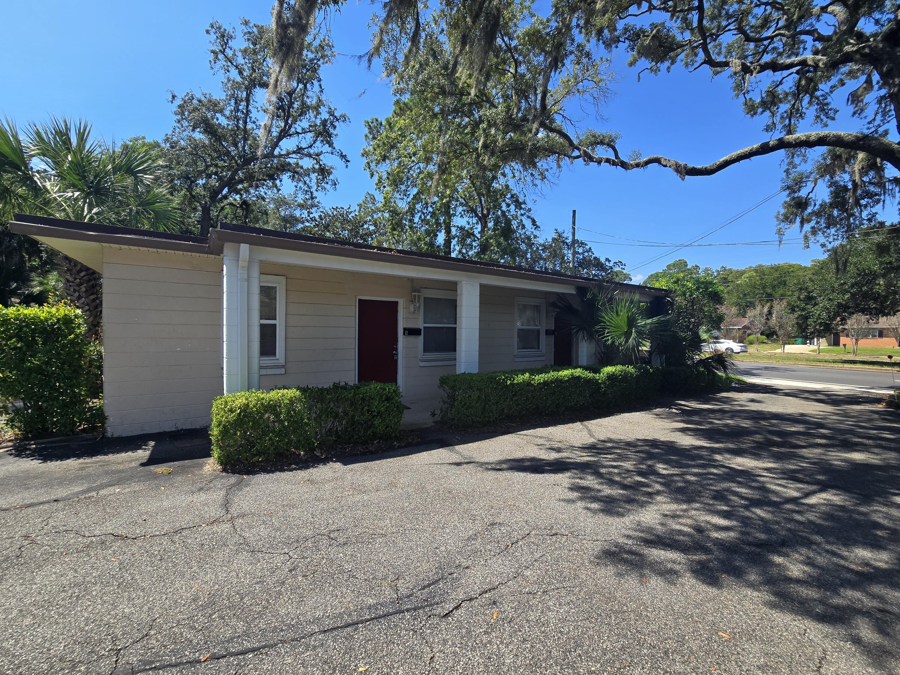 1 BR DUPLEX LOCATED IN A QUAINT COTTAGE LIKE SETTING. VERY QUIET AND SHADED. NO PETS ALLOWED. CONVENIENT TO HURLBURT AS WELL AS MANY OTHER AREAS IN FWB.. 1 Vehicle allowed per unit.  . Water Sewer & Garbage & Pest Control included with the rent. Please call our office number for info or to make an appointment.  We do not make appointments over email There are no laundry facilities on site or in unit, there is no dishwasher. Tenants do not have access to the sound ( body of water) behind the main house. Nothing can be stored outside of the unit. Listing office agent to accompany all showings. additional rent applies if more than 1 person to occupy unit
