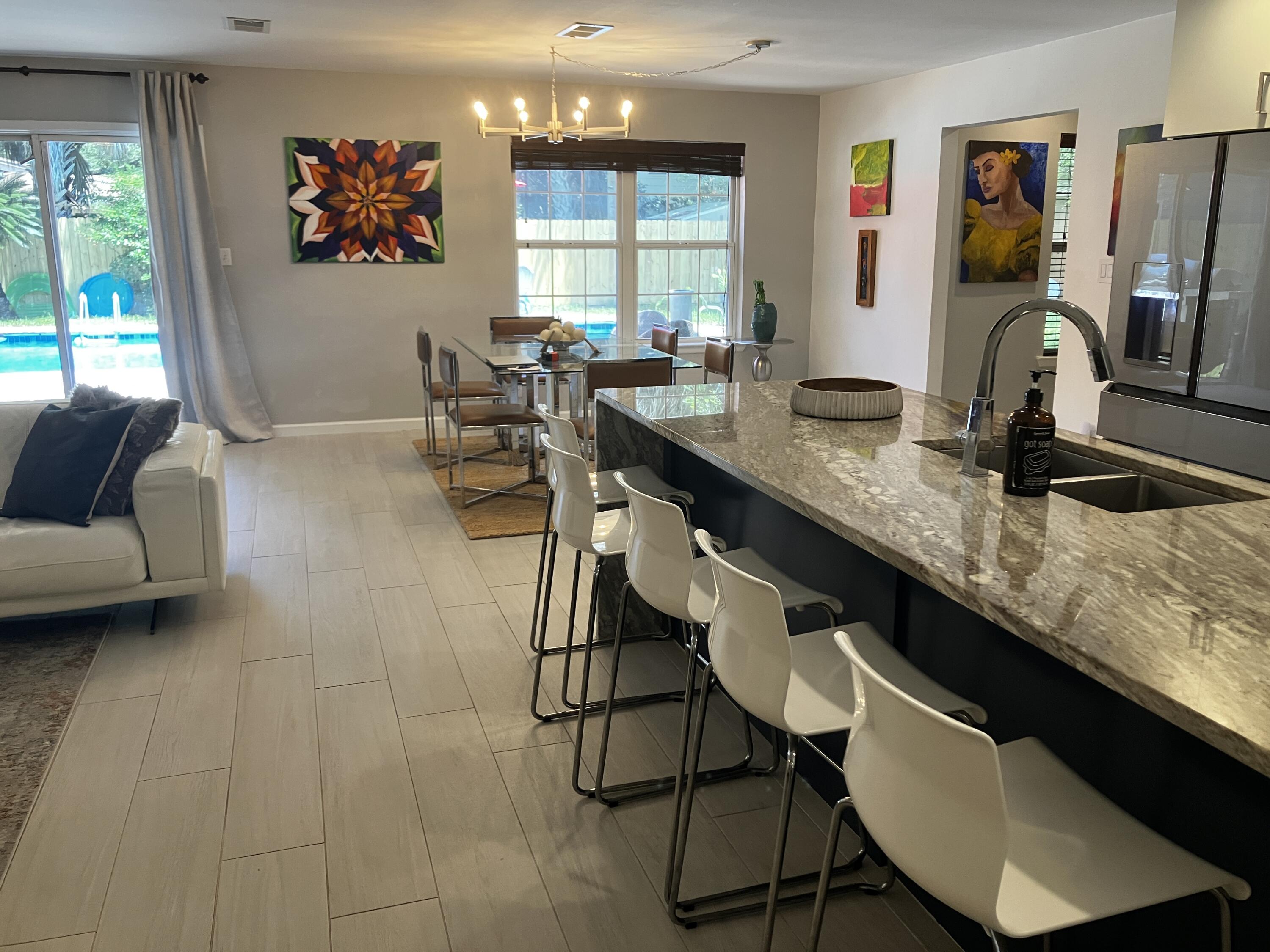 COUNTRY CLUB ESTATES - Residential