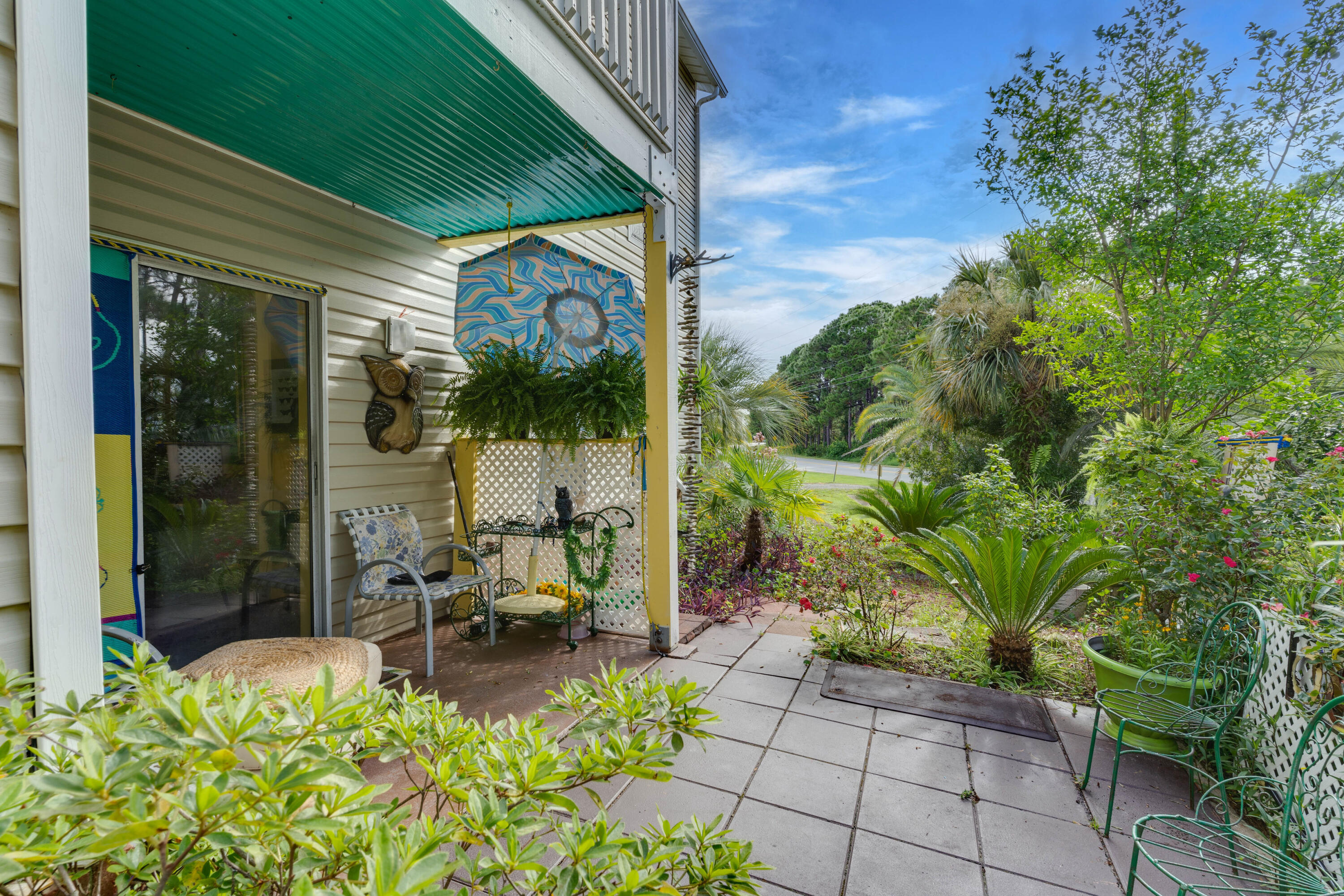 This ground floor 2-bedroom 2-bathroom unit is in one of the most desirable buildings in Indian Lake plus it is one of the only units with an oversized landscaped back patio overlooking green space perfect for morning coffee. Indian Lake condominium is located in the center of Destin near shopping, restaurants and beaches!  The Community has a pool, fitness center, dedicated boat parking and playground making it a perfect first-time buyer home, a second home or a vacation home or rental.
Situated directly across from Morgan's Sports Center, Destin's premier recreational complex featuring sporting fields, jogging tracks, sand volleyball courts as well as the Destin City Dog Park.