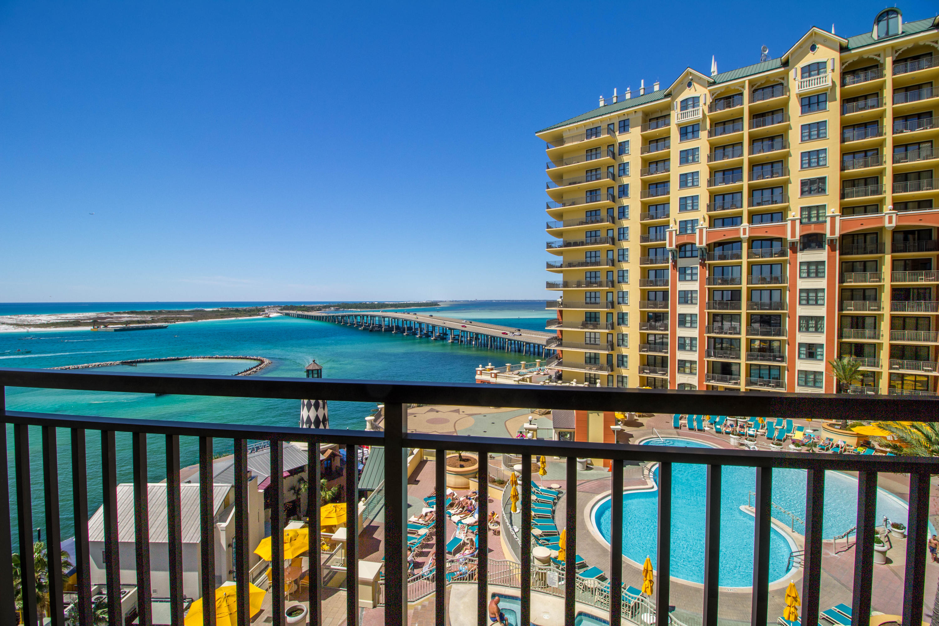 EMERALD GRANDE - Residential