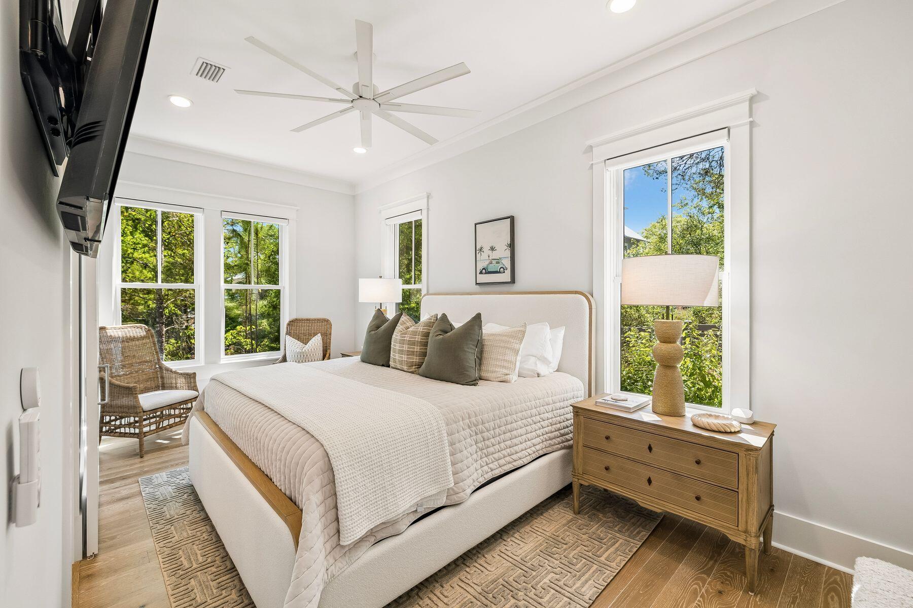 FOREST LAKES - Residential