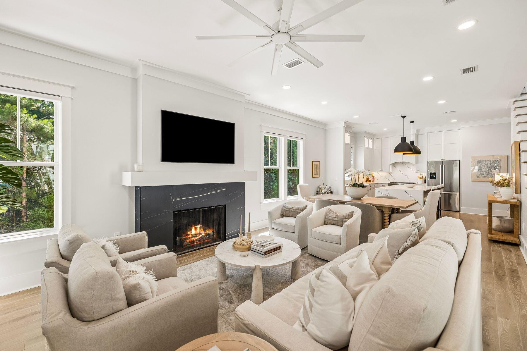 FOREST LAKES - Residential