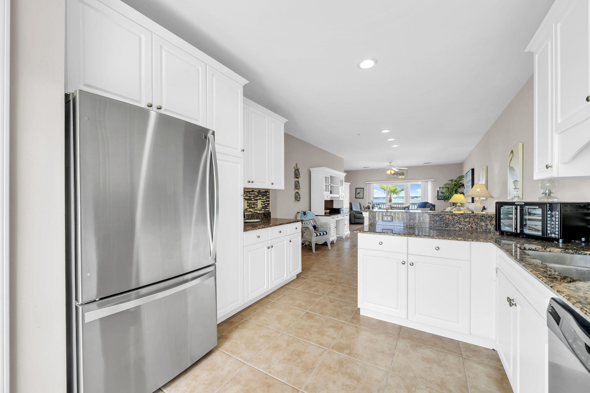 PARADISE POINT T/H - Residential