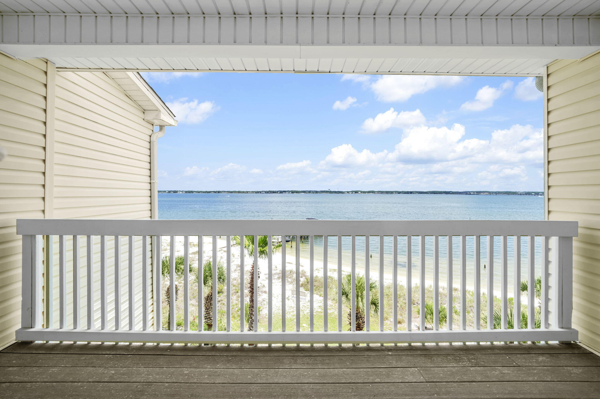 PARADISE POINT T/H - Residential