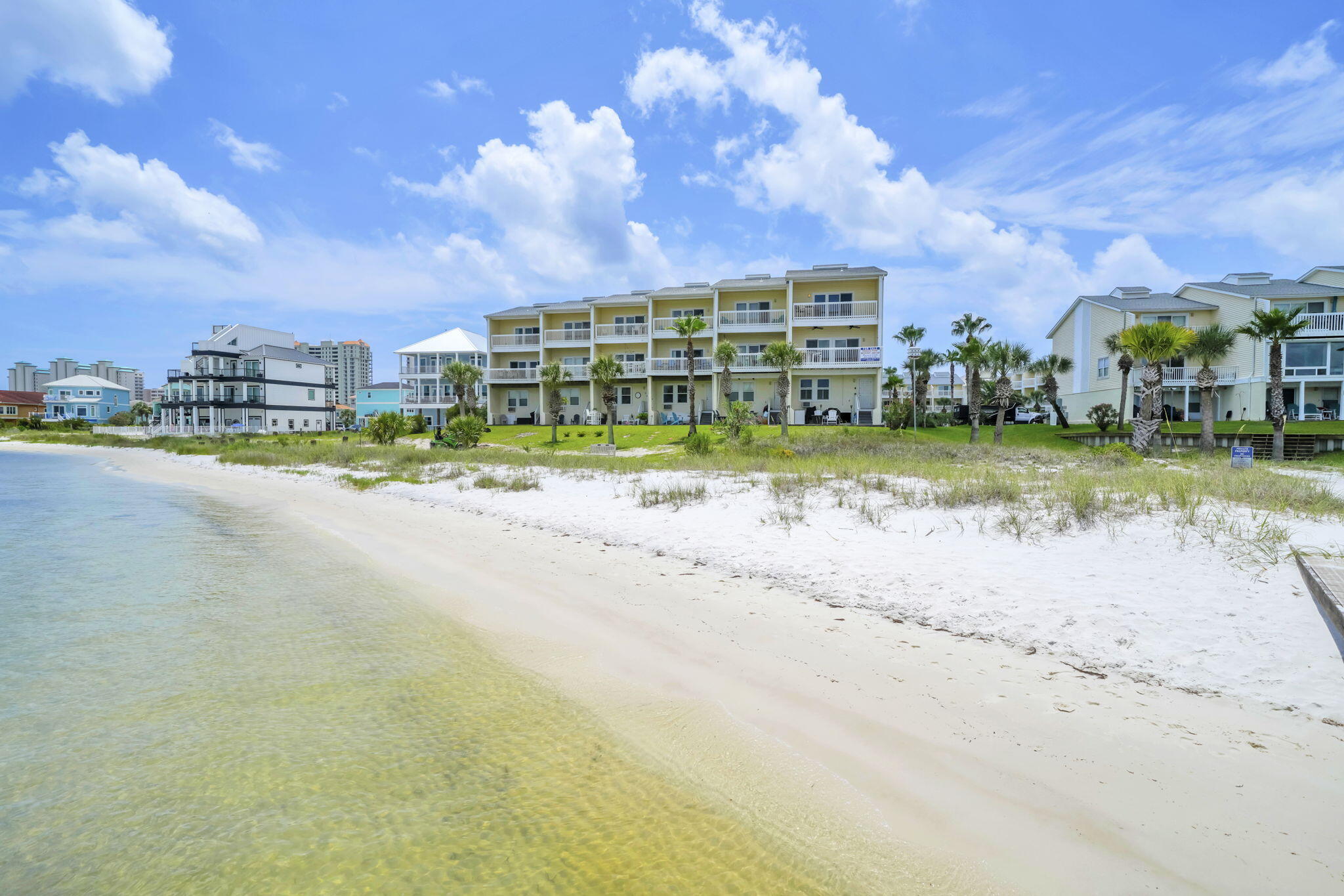 PARADISE POINT T/H - Residential