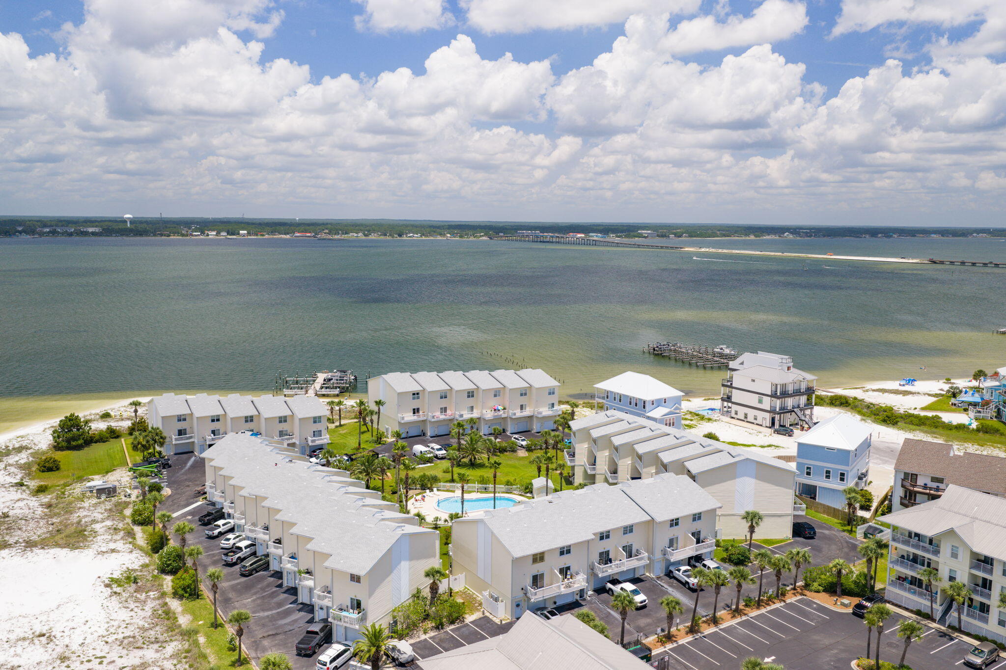 PARADISE POINT T/H - Residential