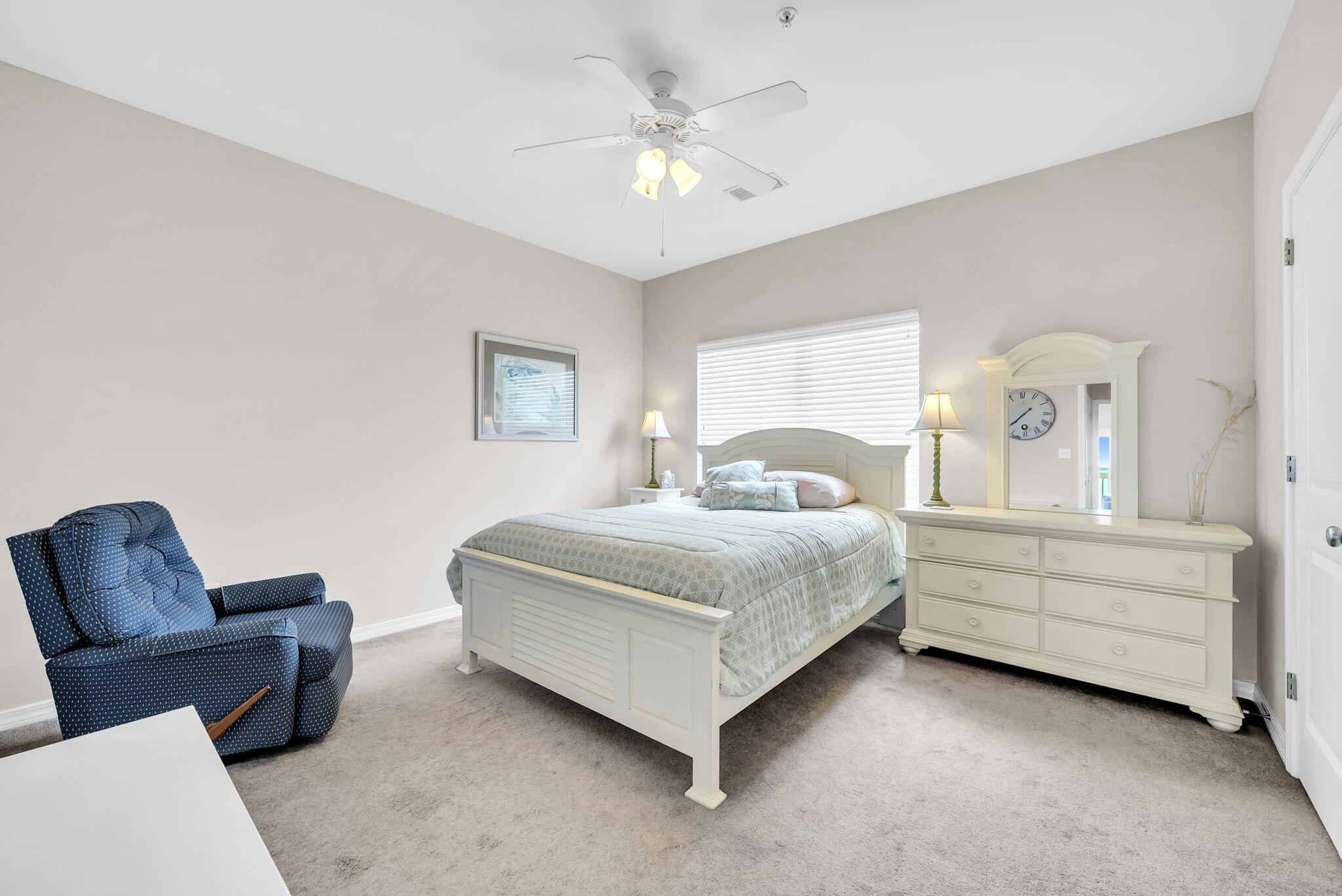 PARADISE POINT T/H - Residential