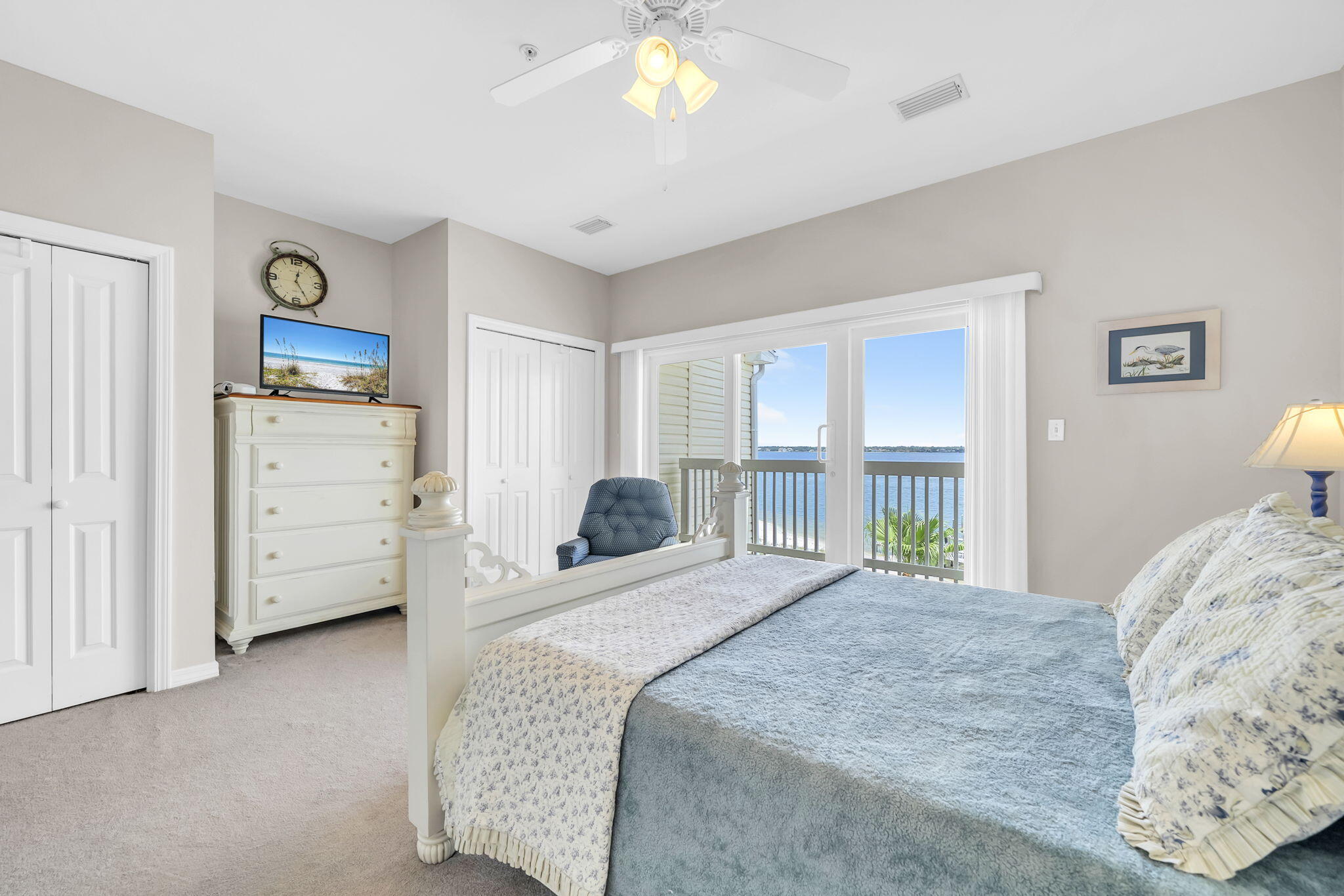 PARADISE POINT T/H - Residential