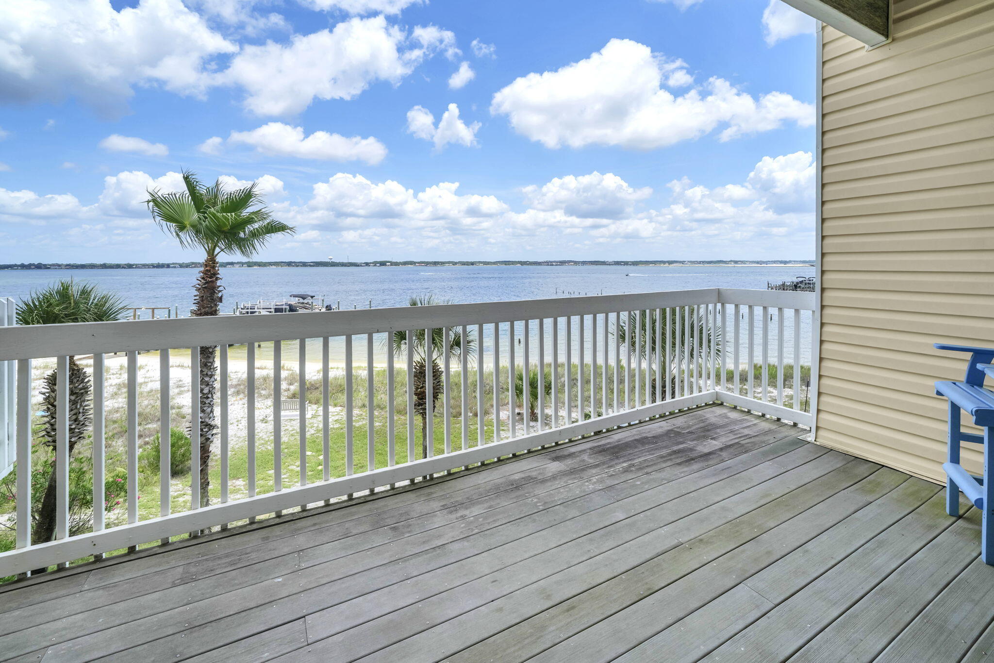 PARADISE POINT T/H - Residential