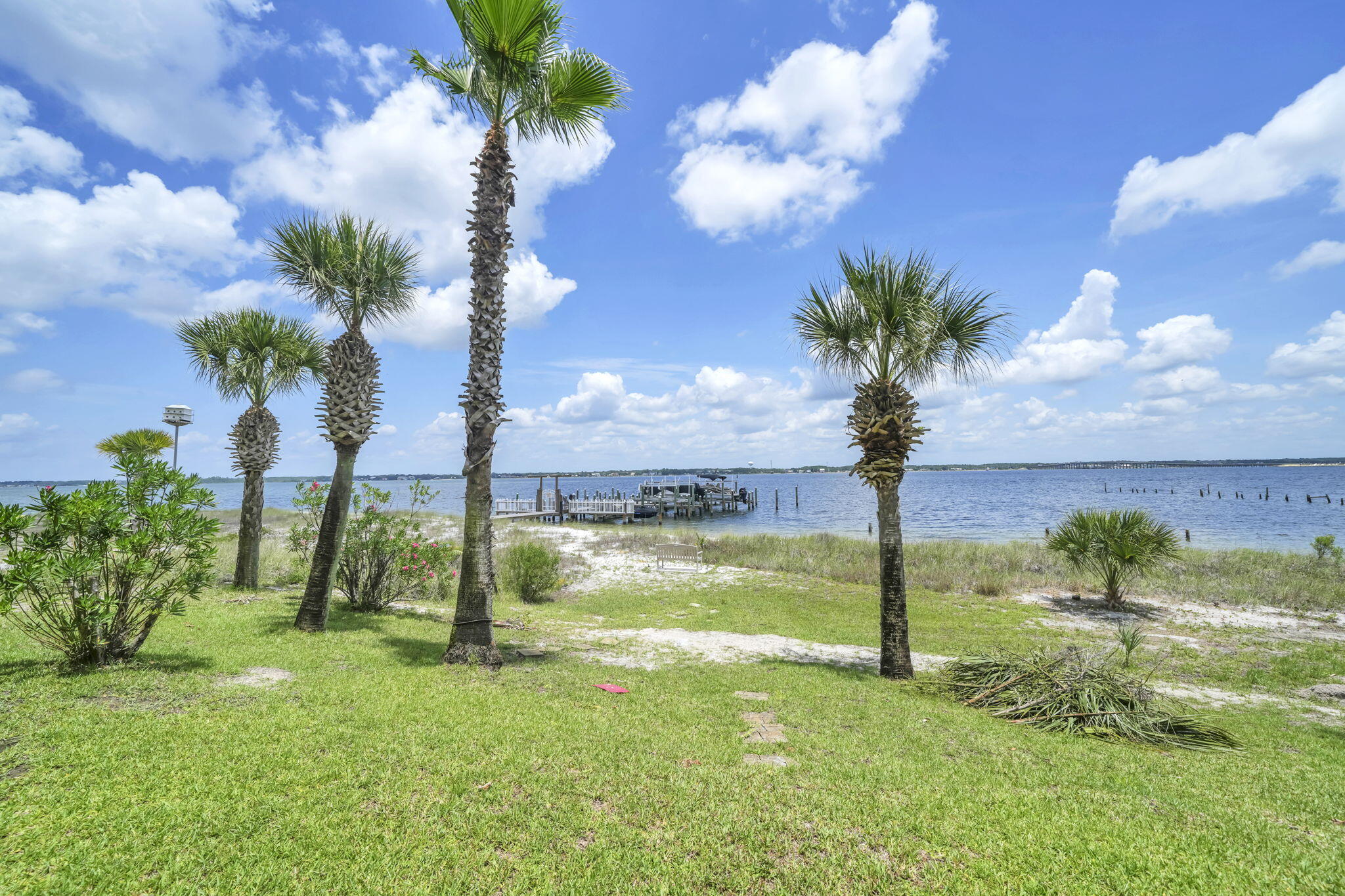 PARADISE POINT T/H - Residential