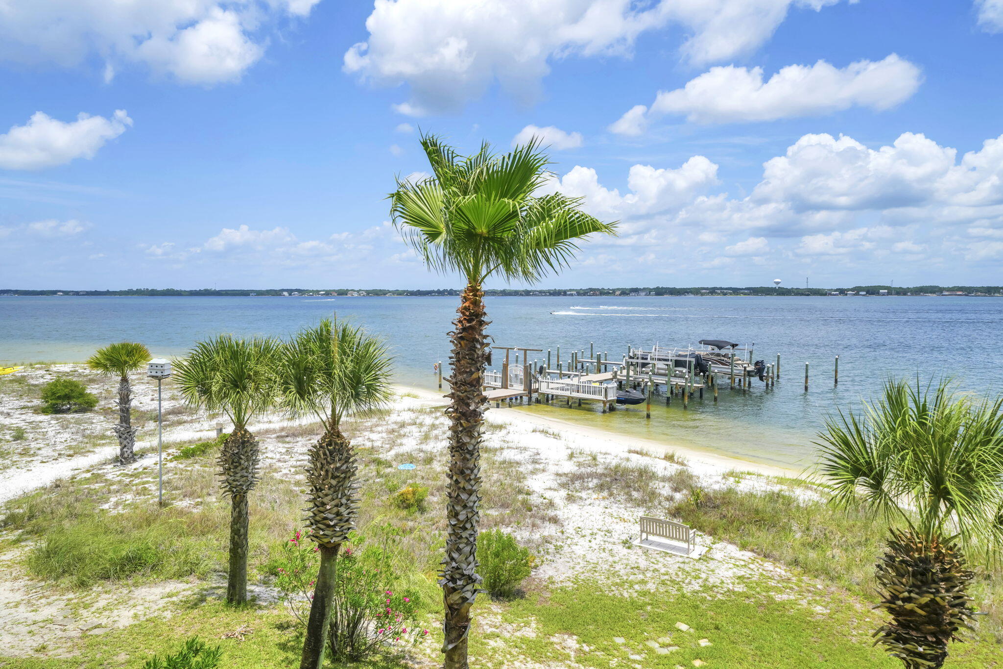 PARADISE POINT T/H - Residential