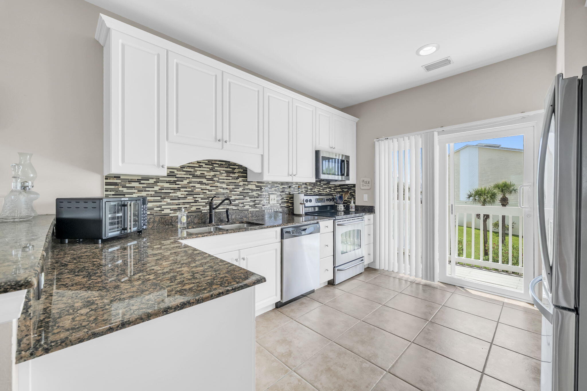PARADISE POINT T/H - Residential