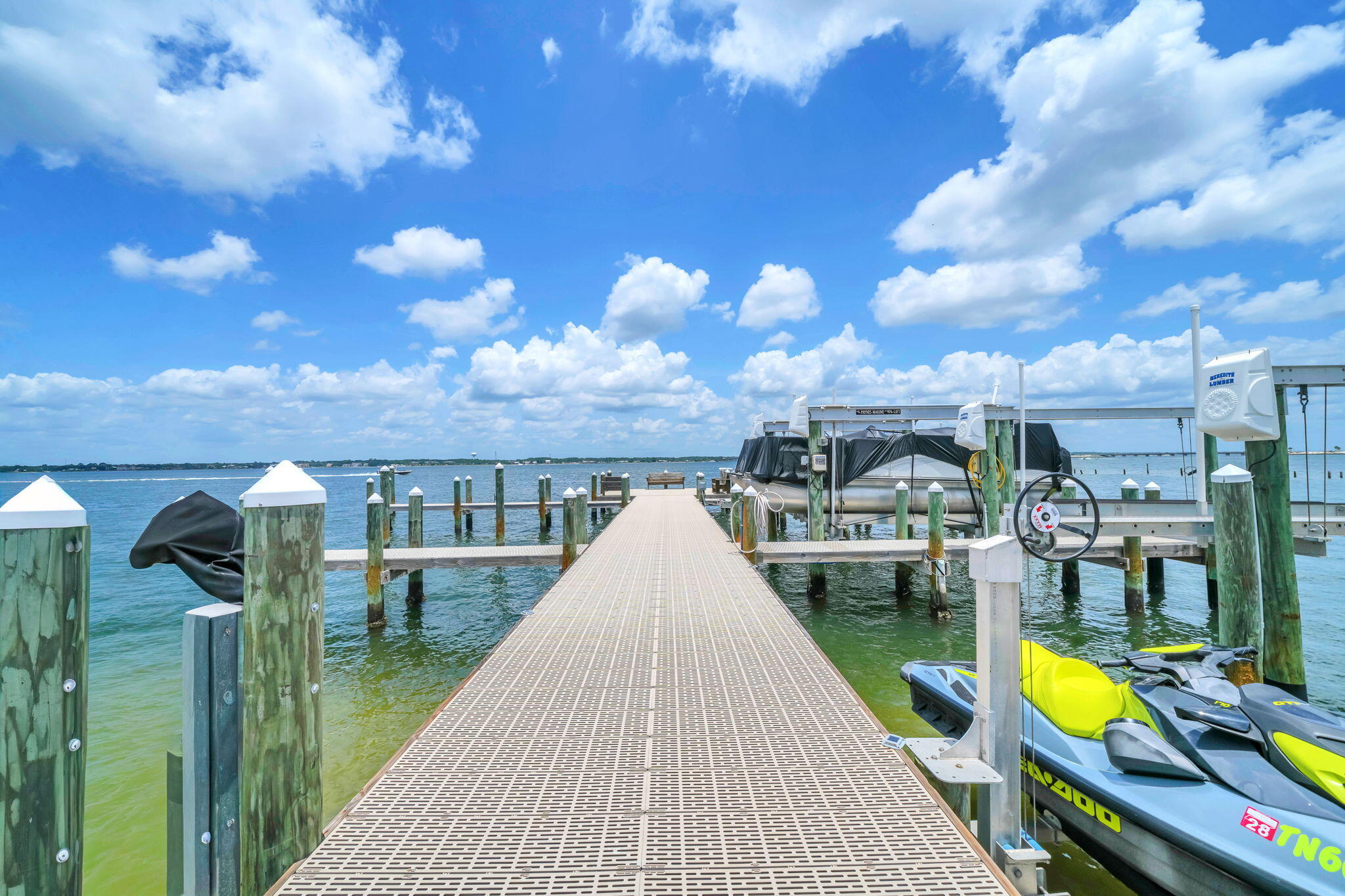 PARADISE POINT T/H - Residential