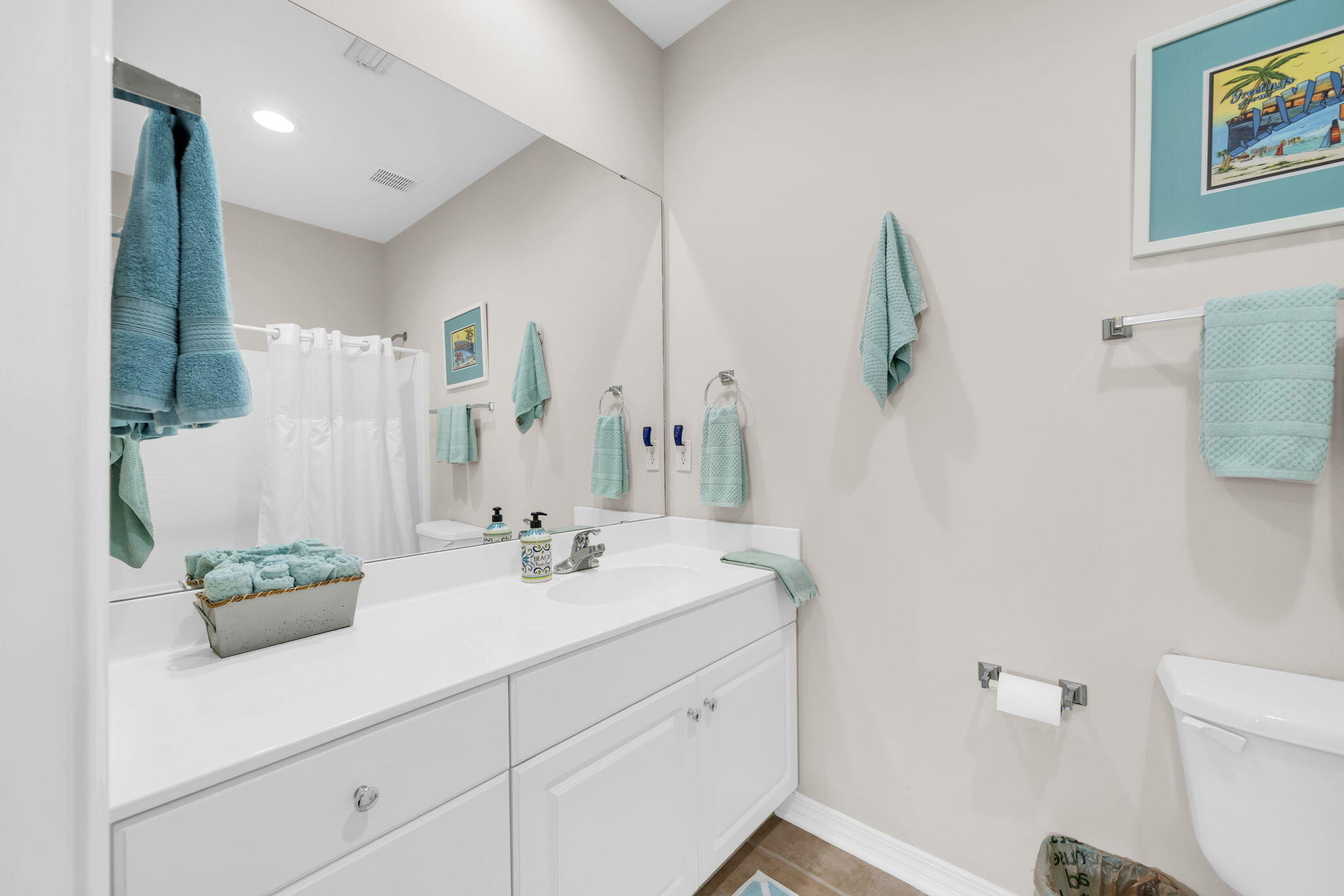 PARADISE POINT T/H - Residential