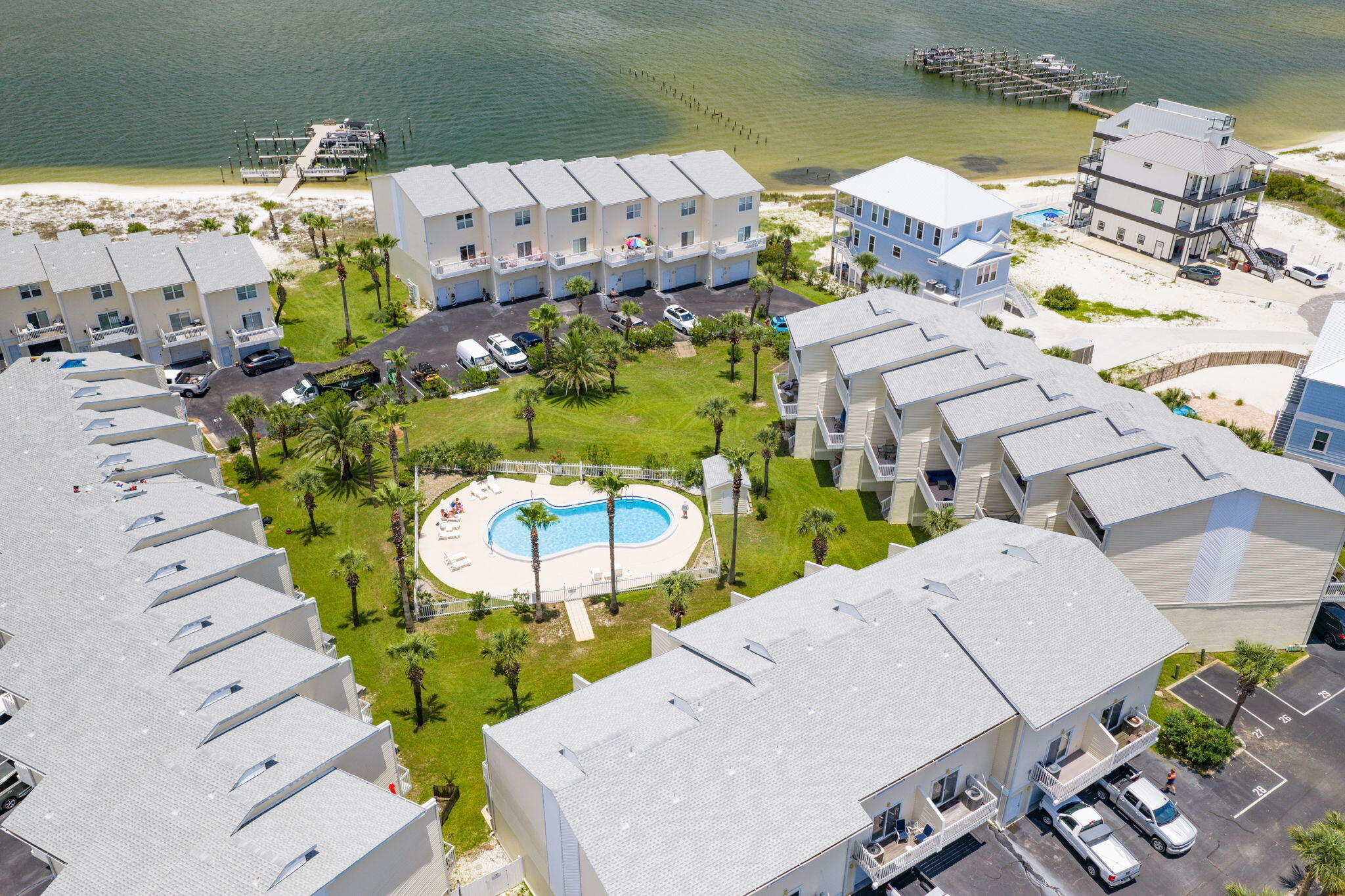 PARADISE POINT T/H - Residential