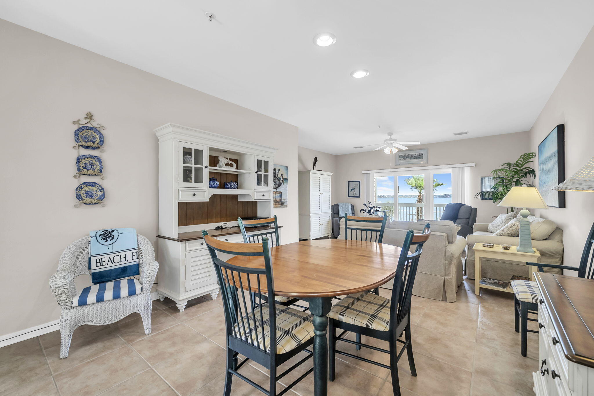 PARADISE POINT T/H - Residential