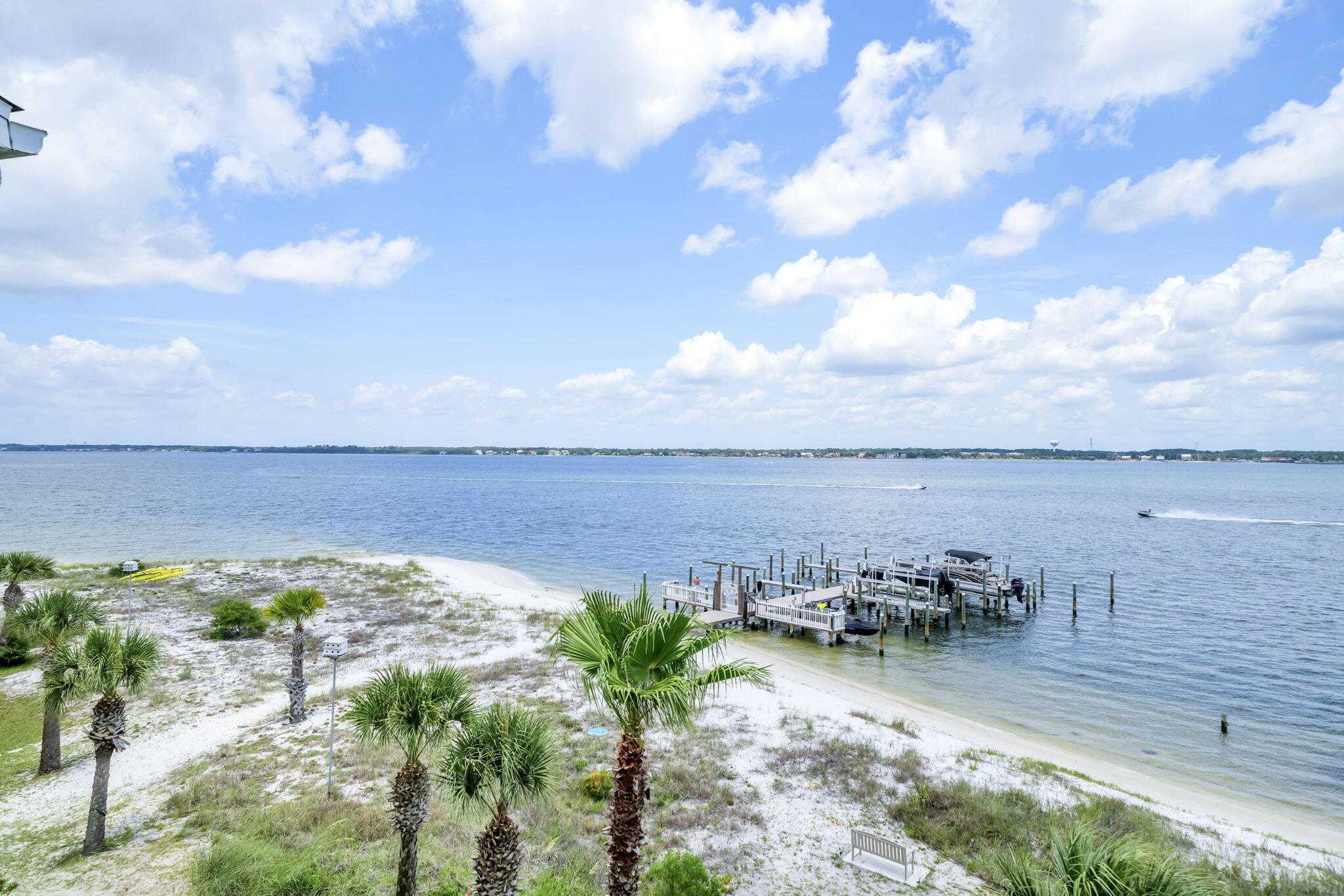 PARADISE POINT T/H - Residential