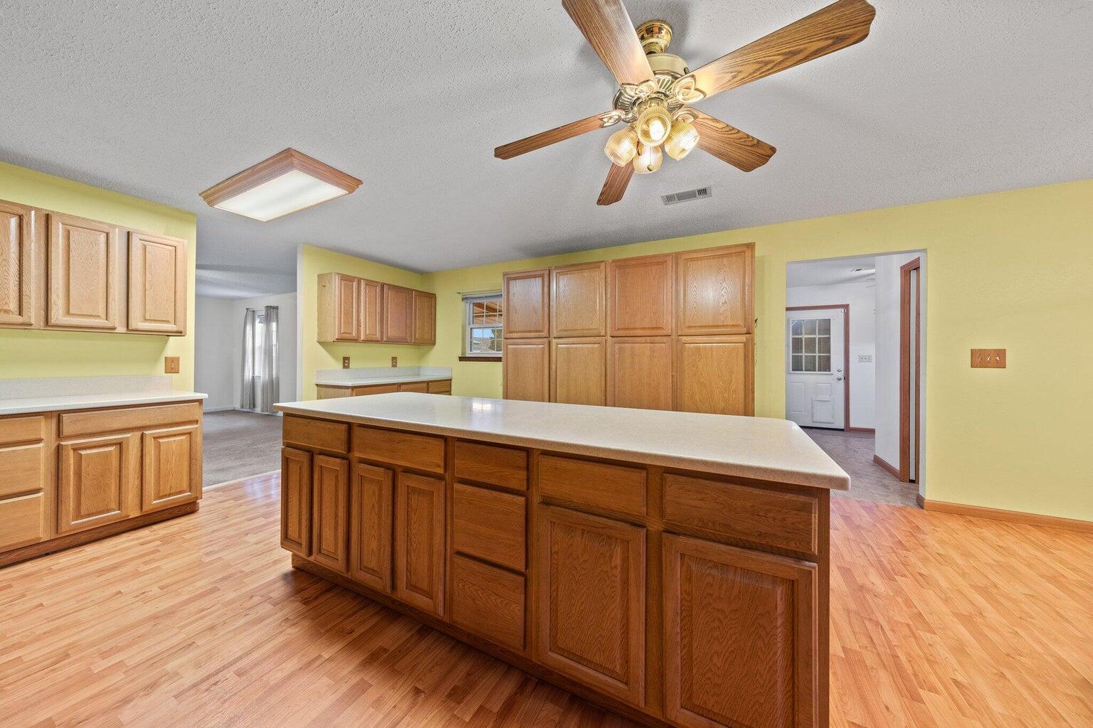METES & BOUNDS - Residential Lease