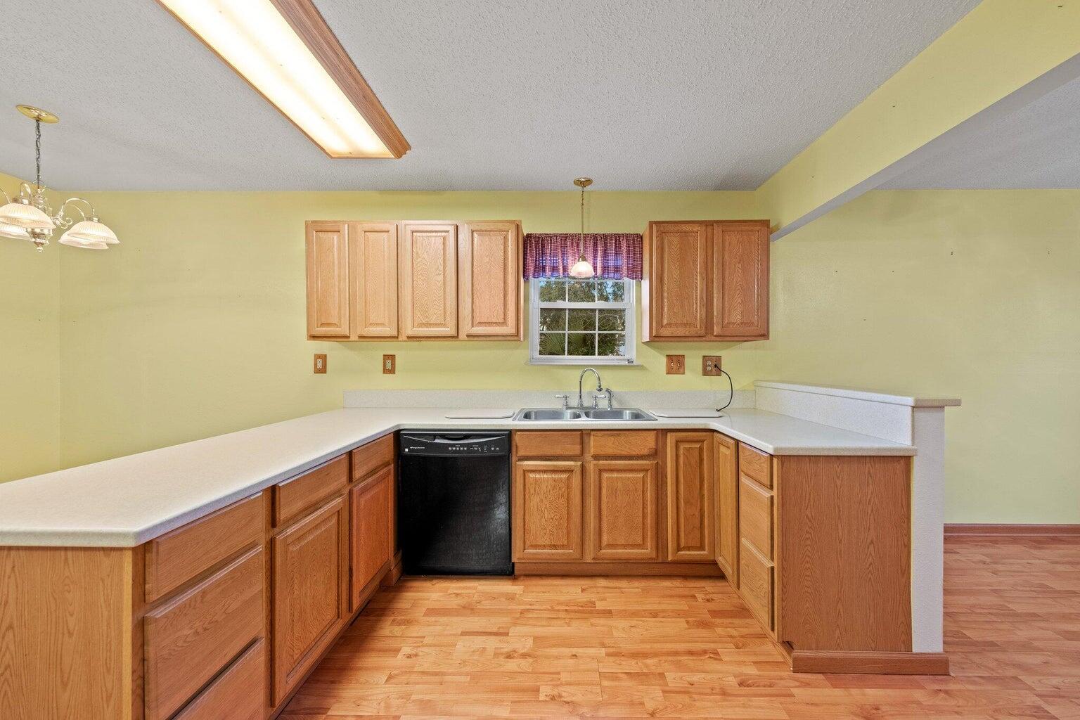 METES & BOUNDS - Residential Lease