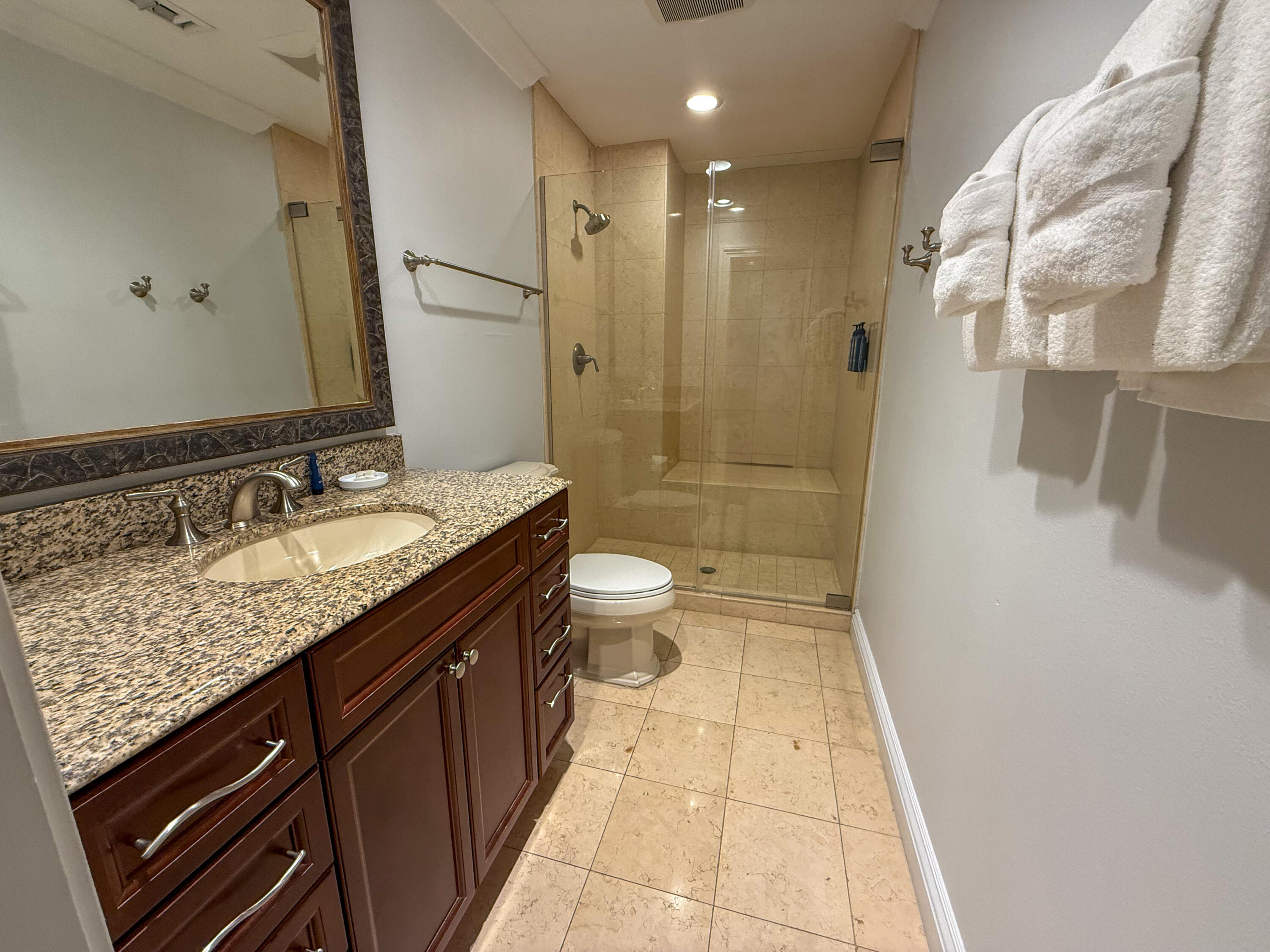 EMERALD GRANDE - Residential