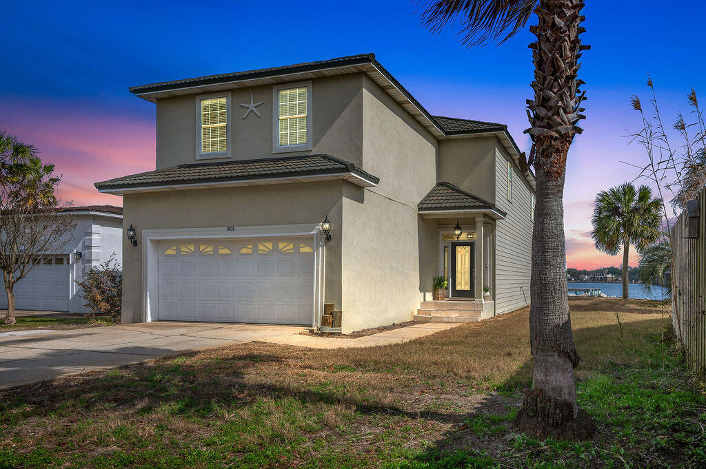 LIGHTHOUSE POINTE - Residential