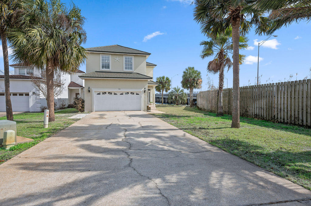 LIGHTHOUSE POINTE - Residential