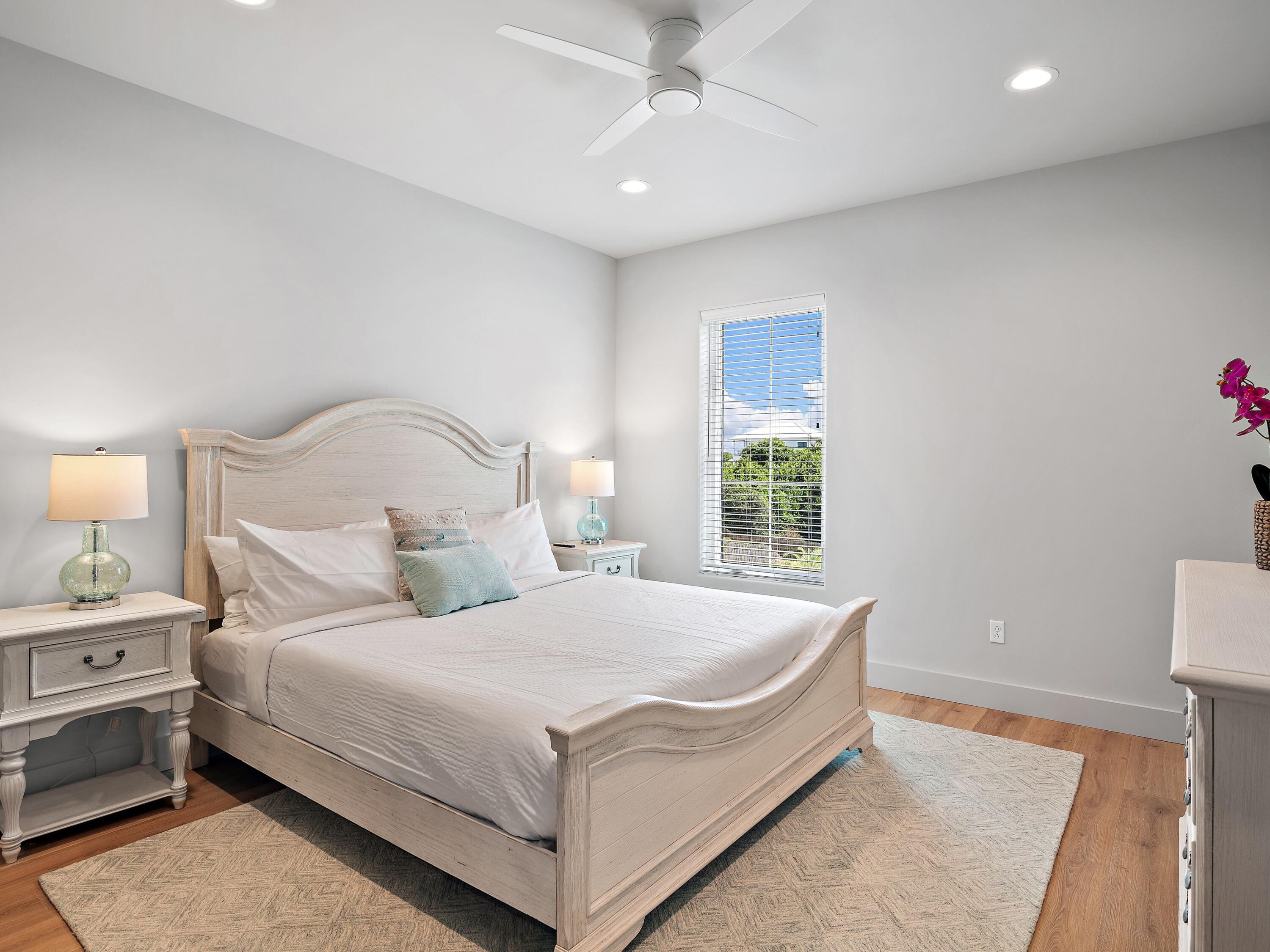 DeLuna Place Townhomes - Residential