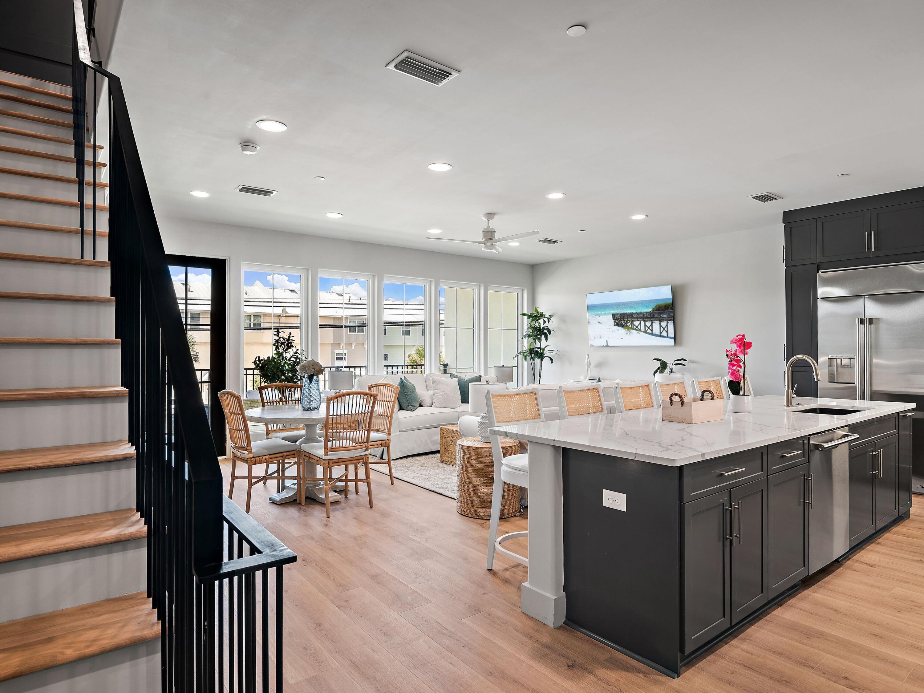 DeLuna Place Townhomes - Residential