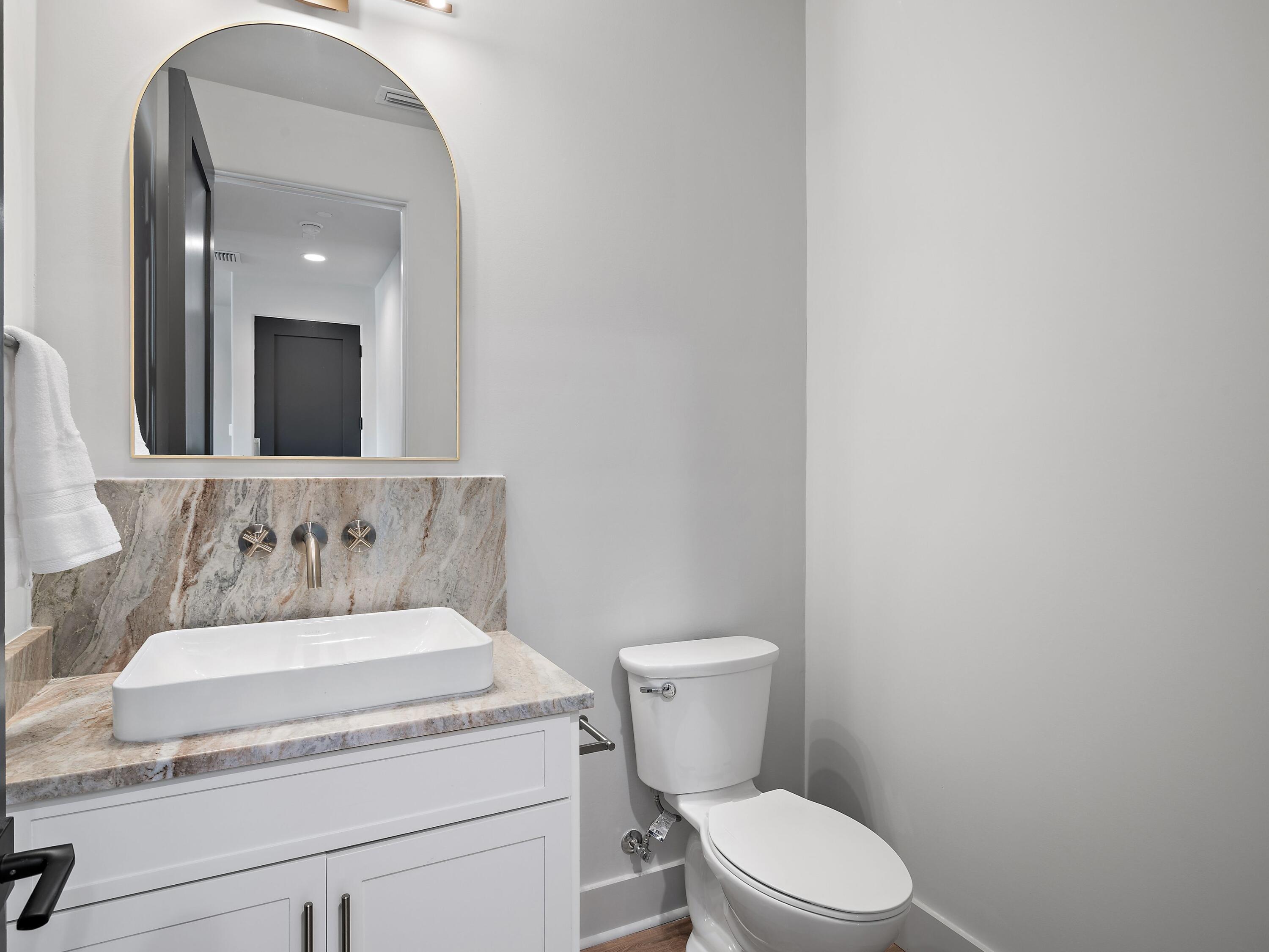 DeLuna Place Townhomes - Residential