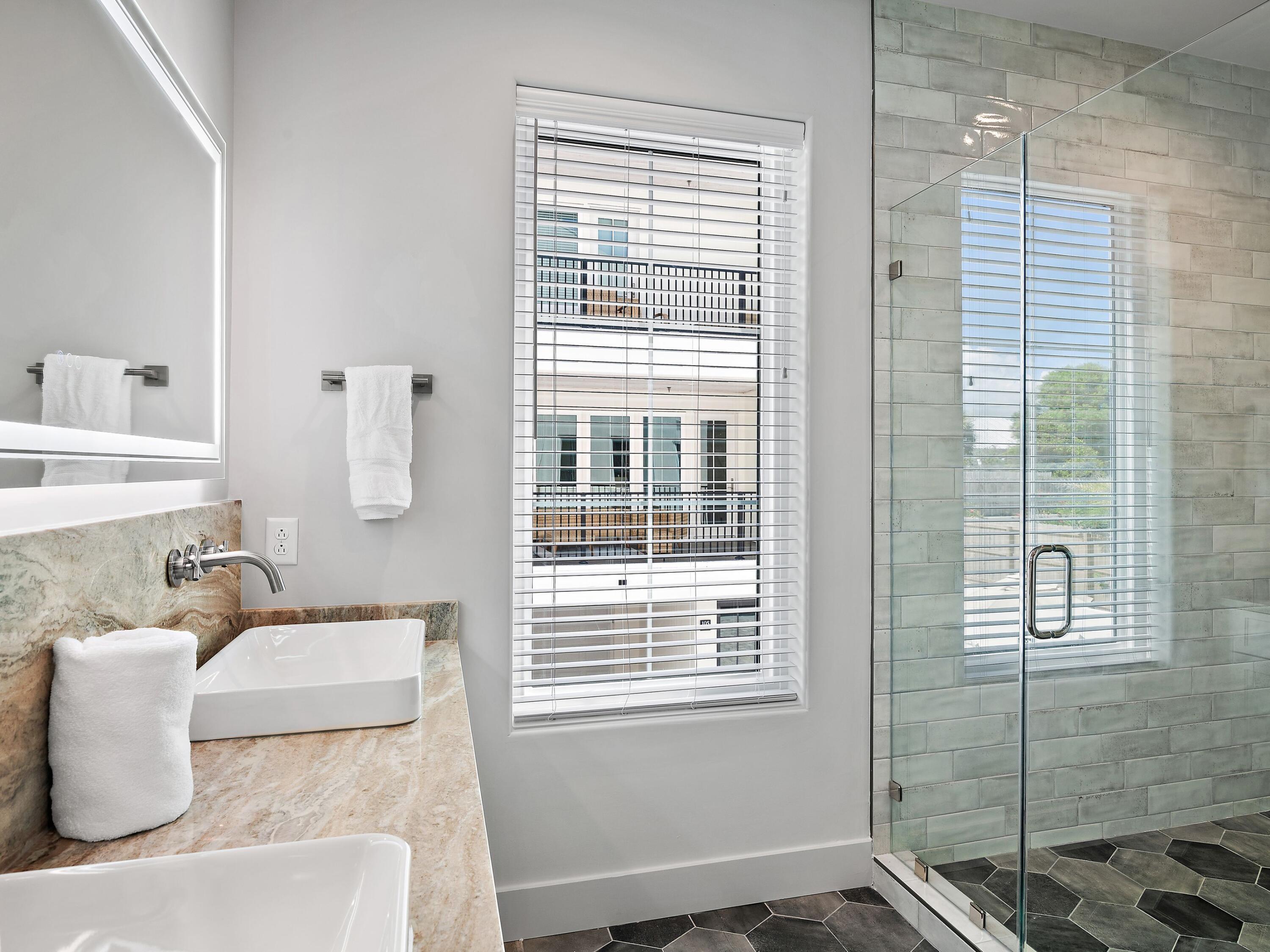 DeLuna Place Townhomes - Residential