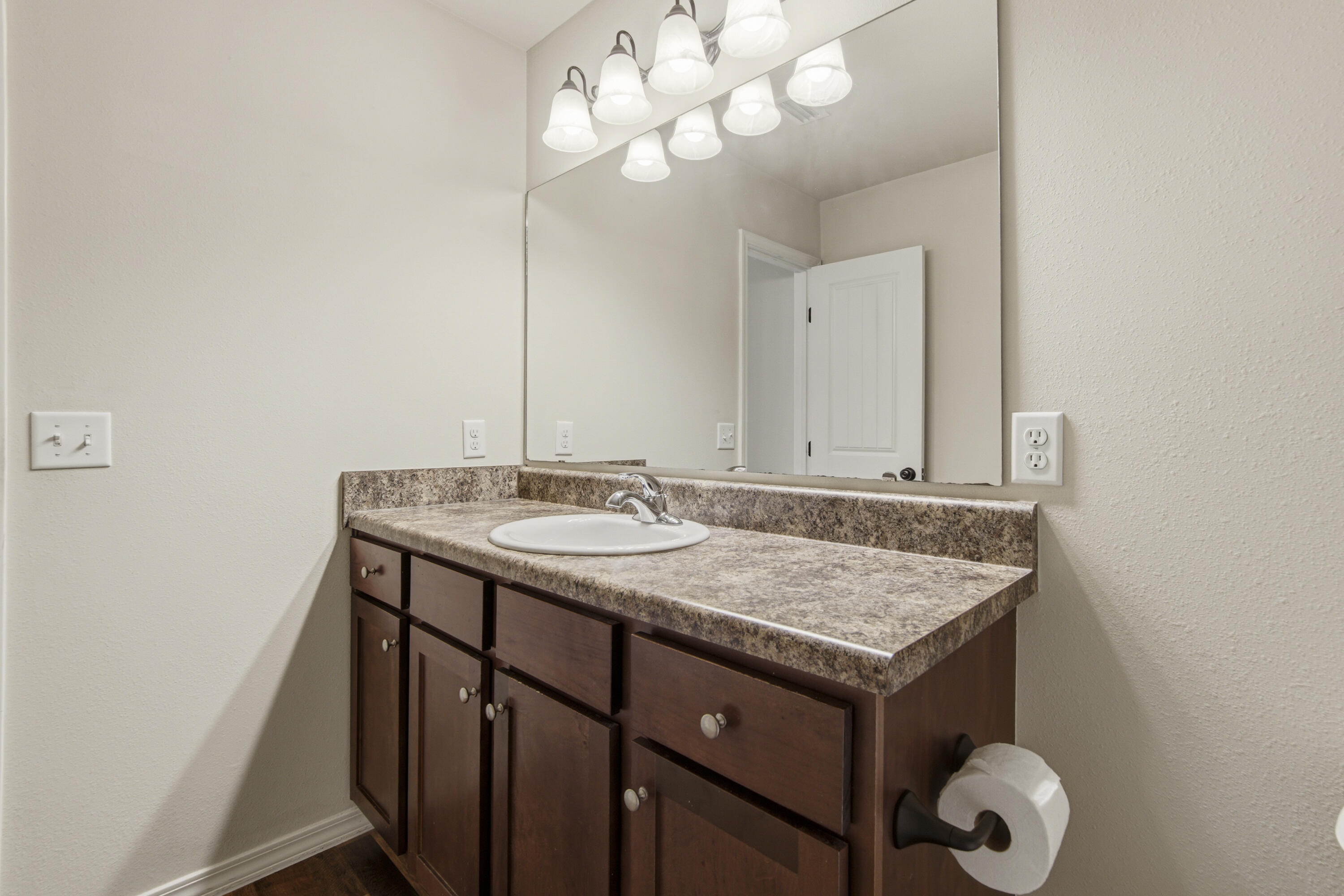 HUNTERS RIDGE - Residential