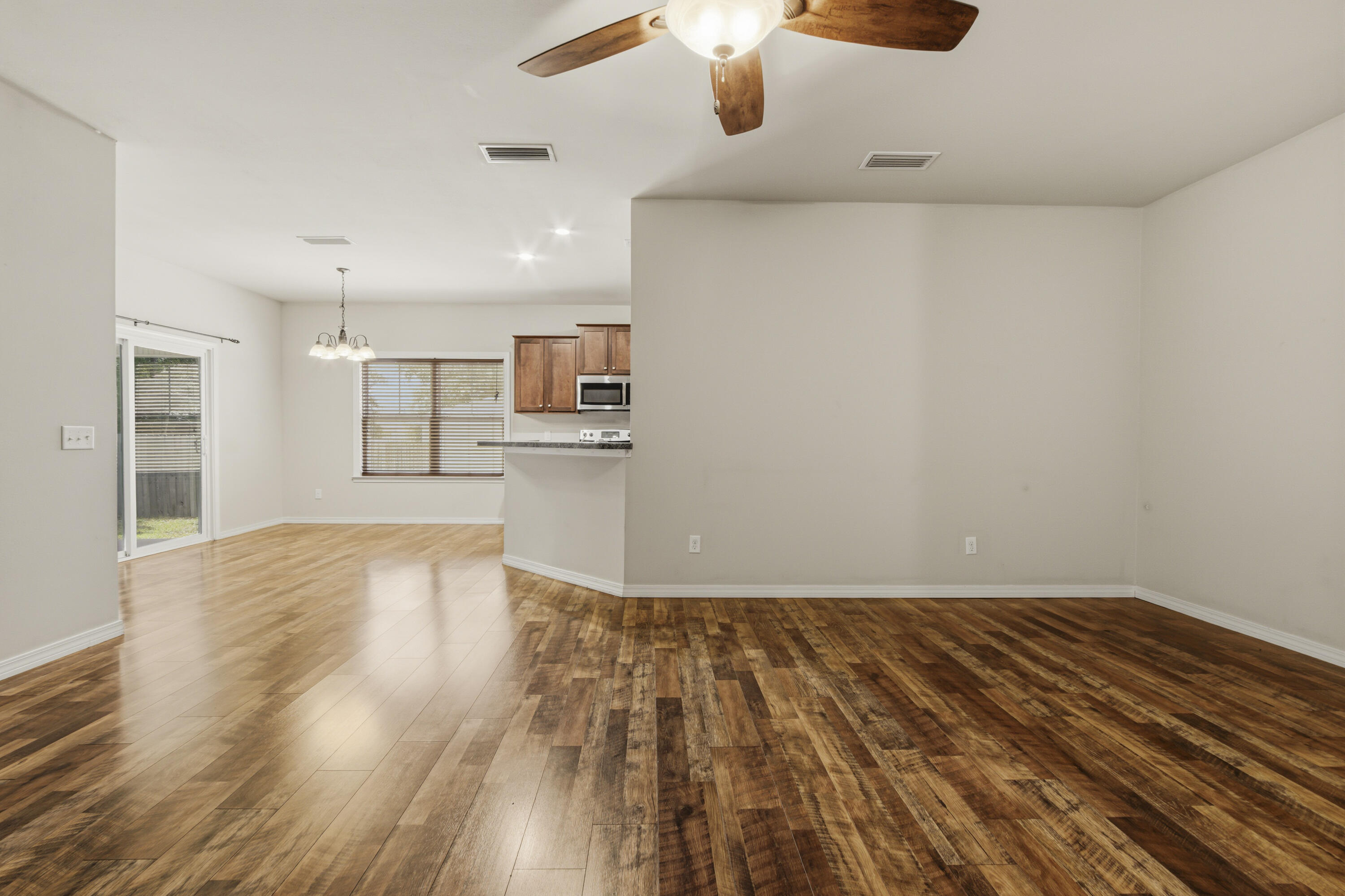 HUNTERS RIDGE - Residential
