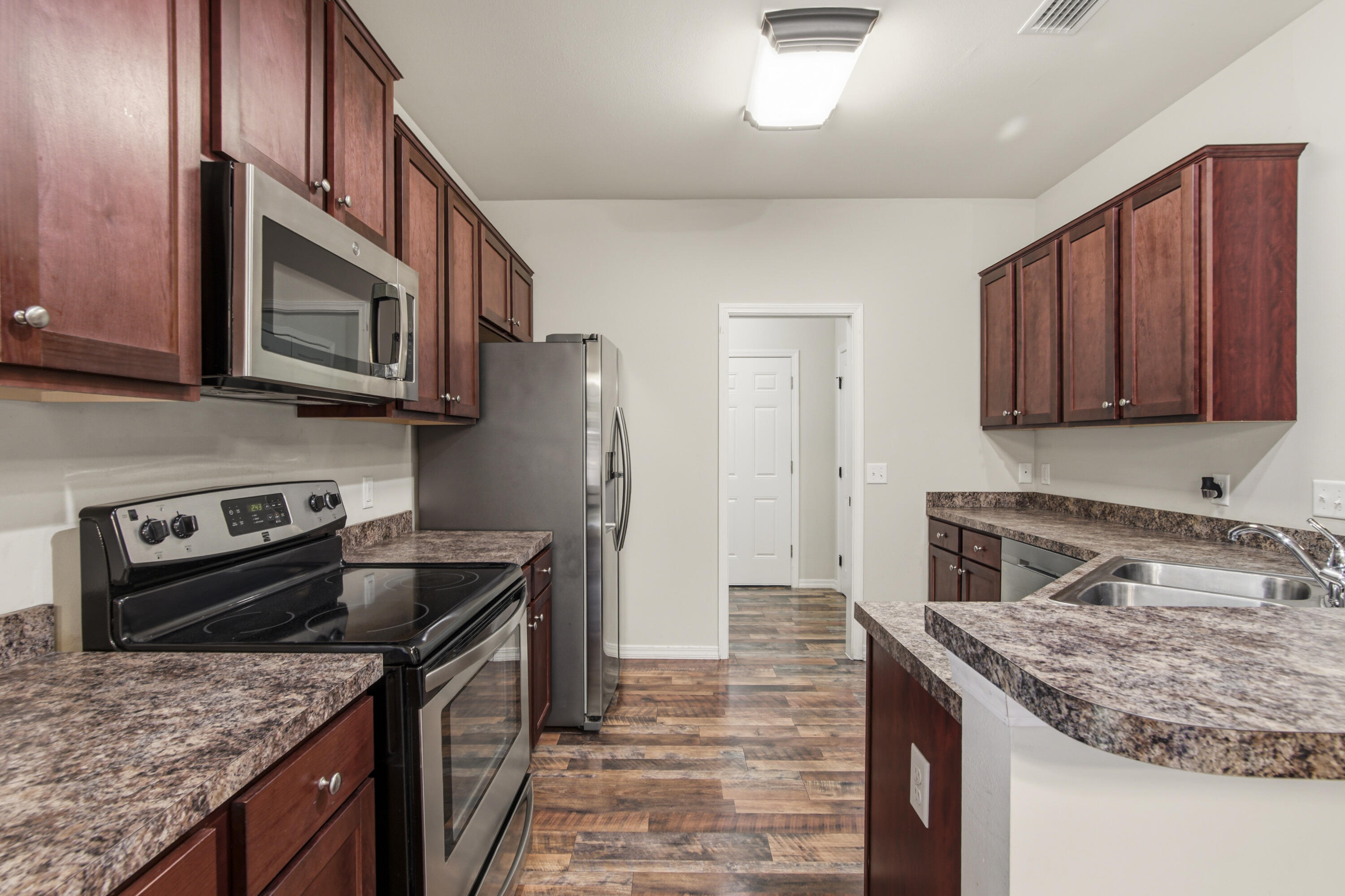 HUNTERS RIDGE - Residential