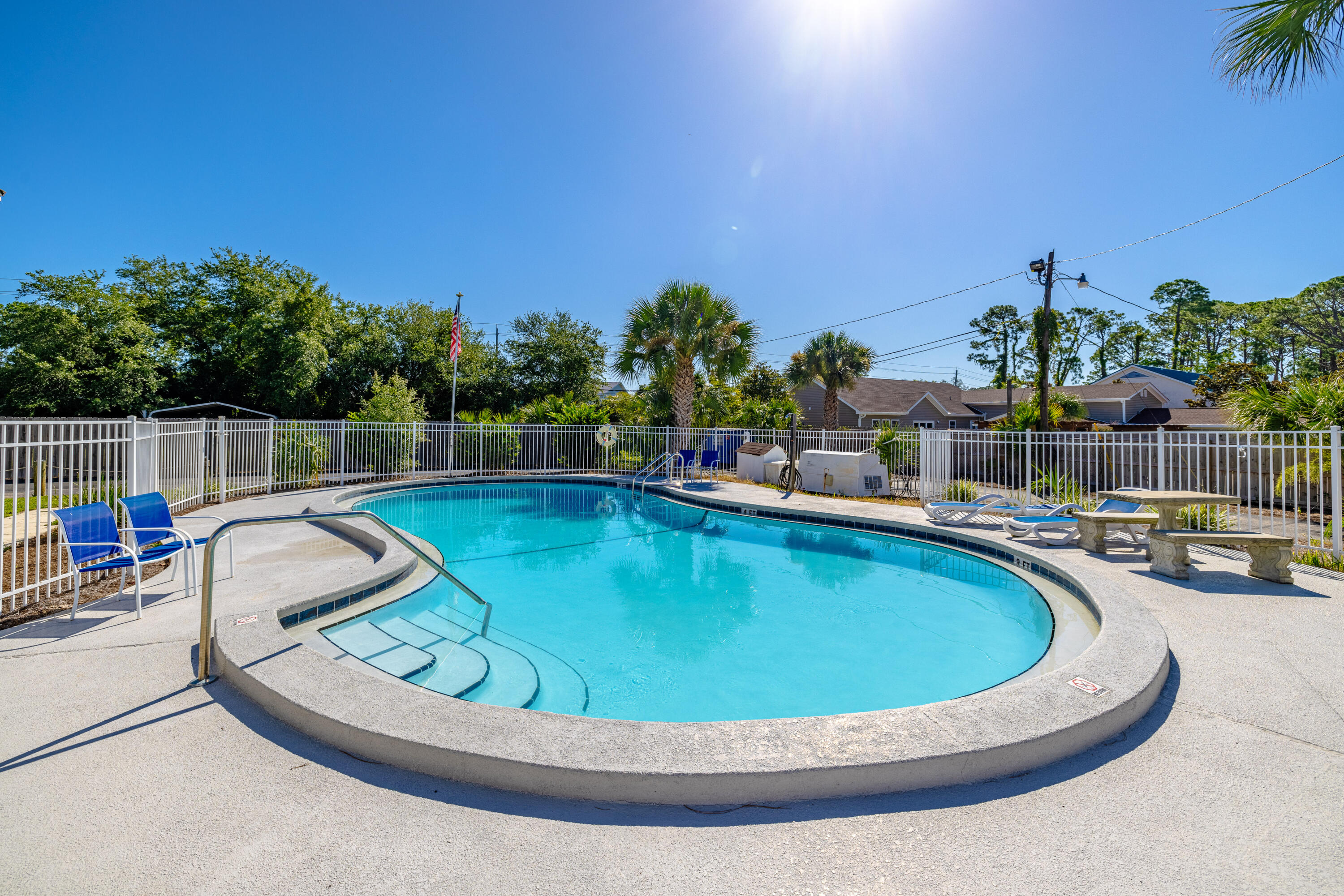 DOCKSIDE NORTH CONDO - Residential