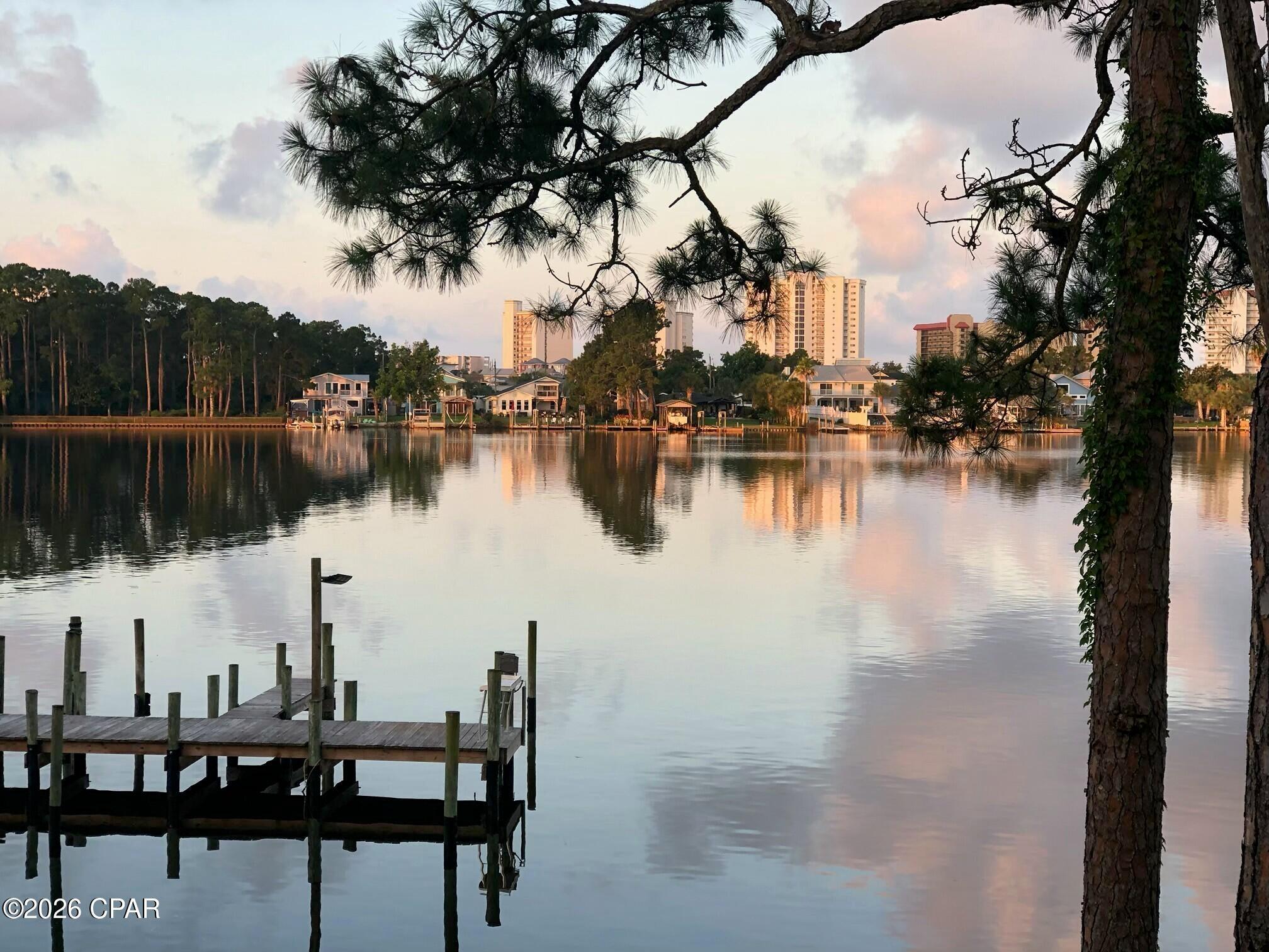 DOCKSIDE NORTH CONDO - Residential