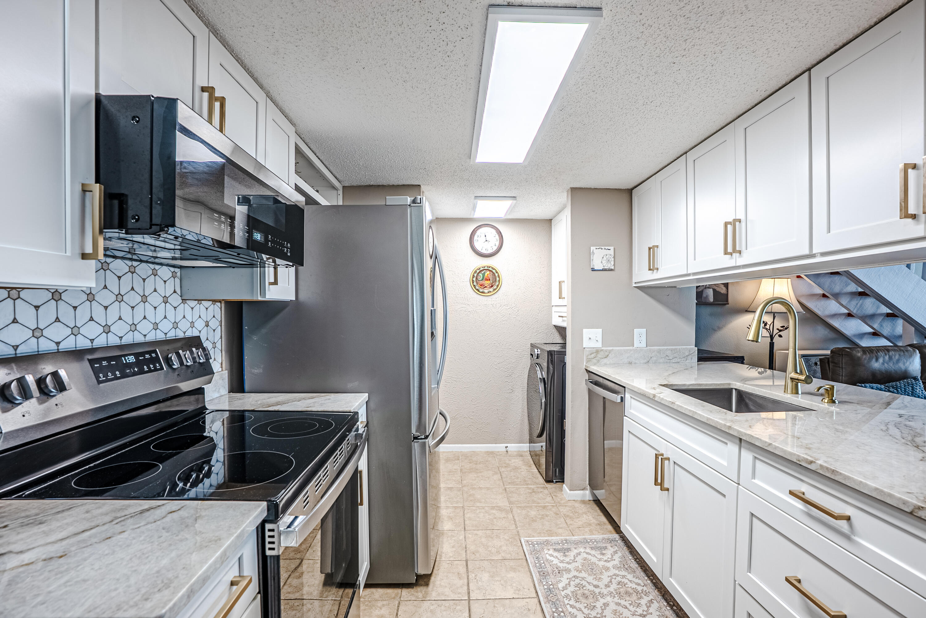 DOCKSIDE NORTH CONDO - Residential