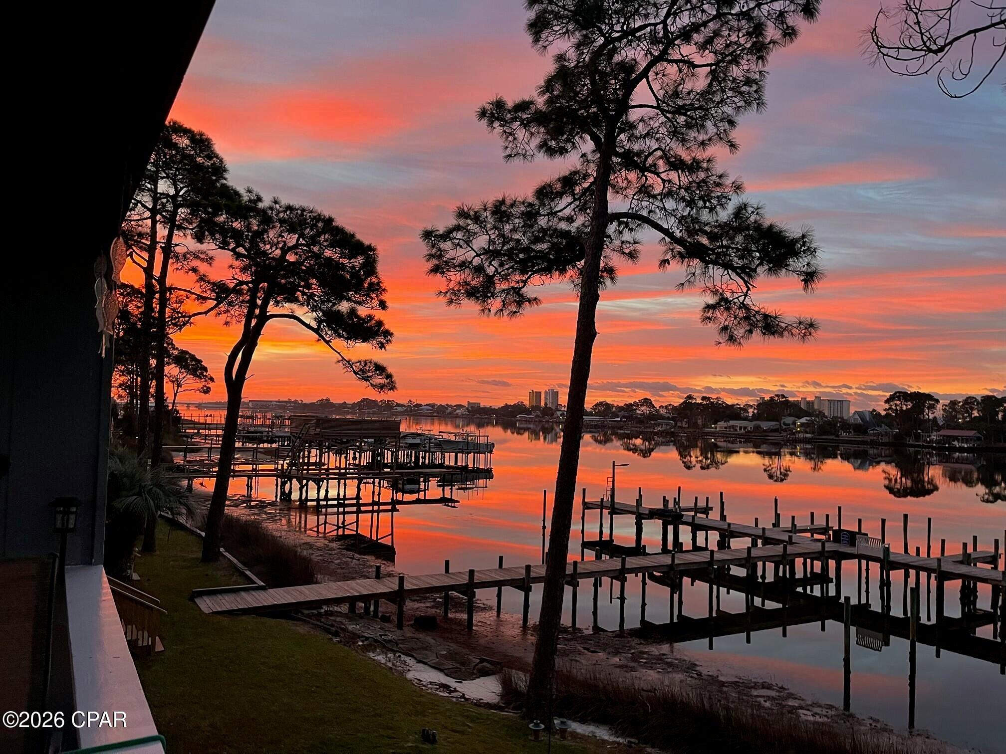 DOCKSIDE NORTH CONDO - Residential