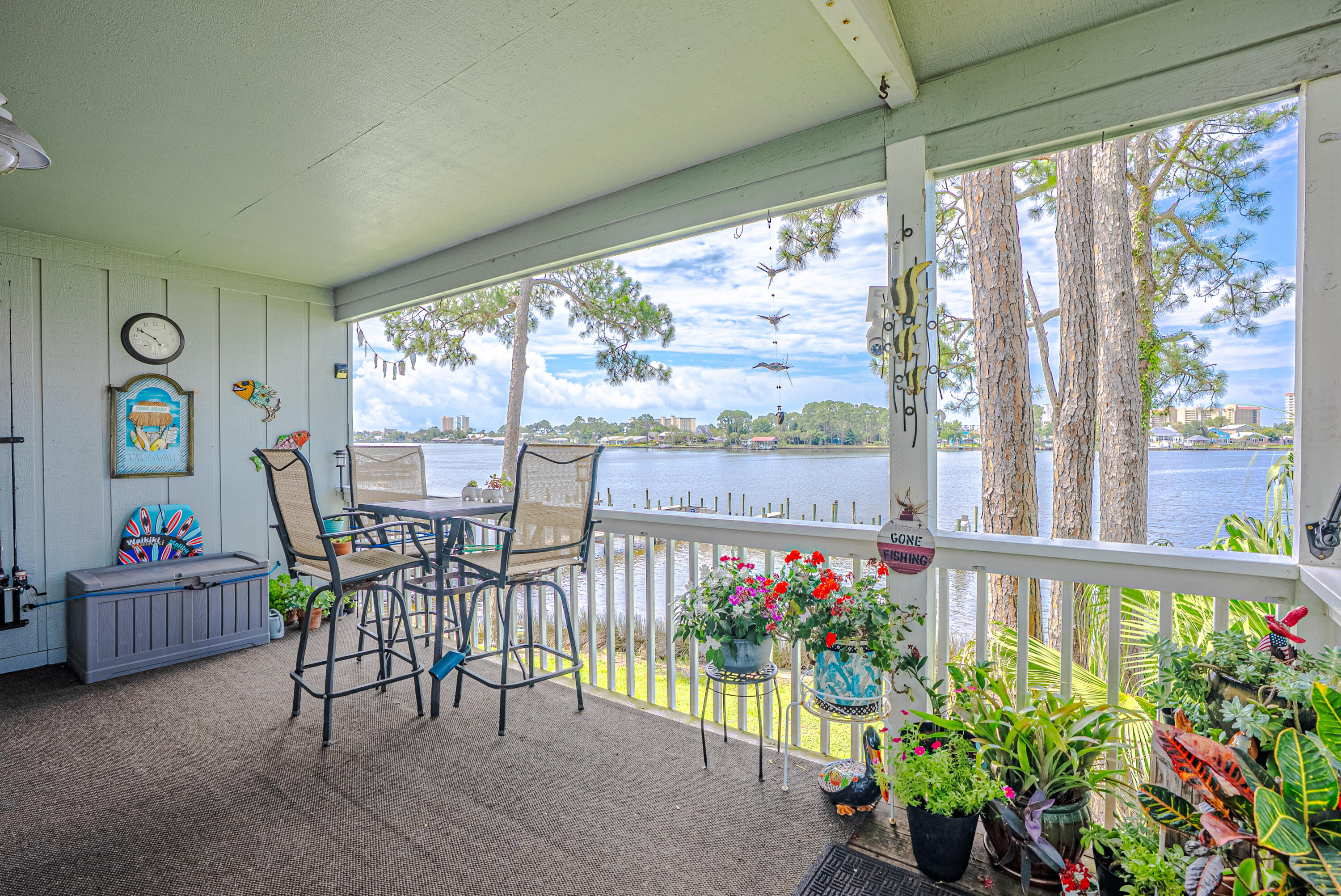 DOCKSIDE NORTH CONDO - Residential